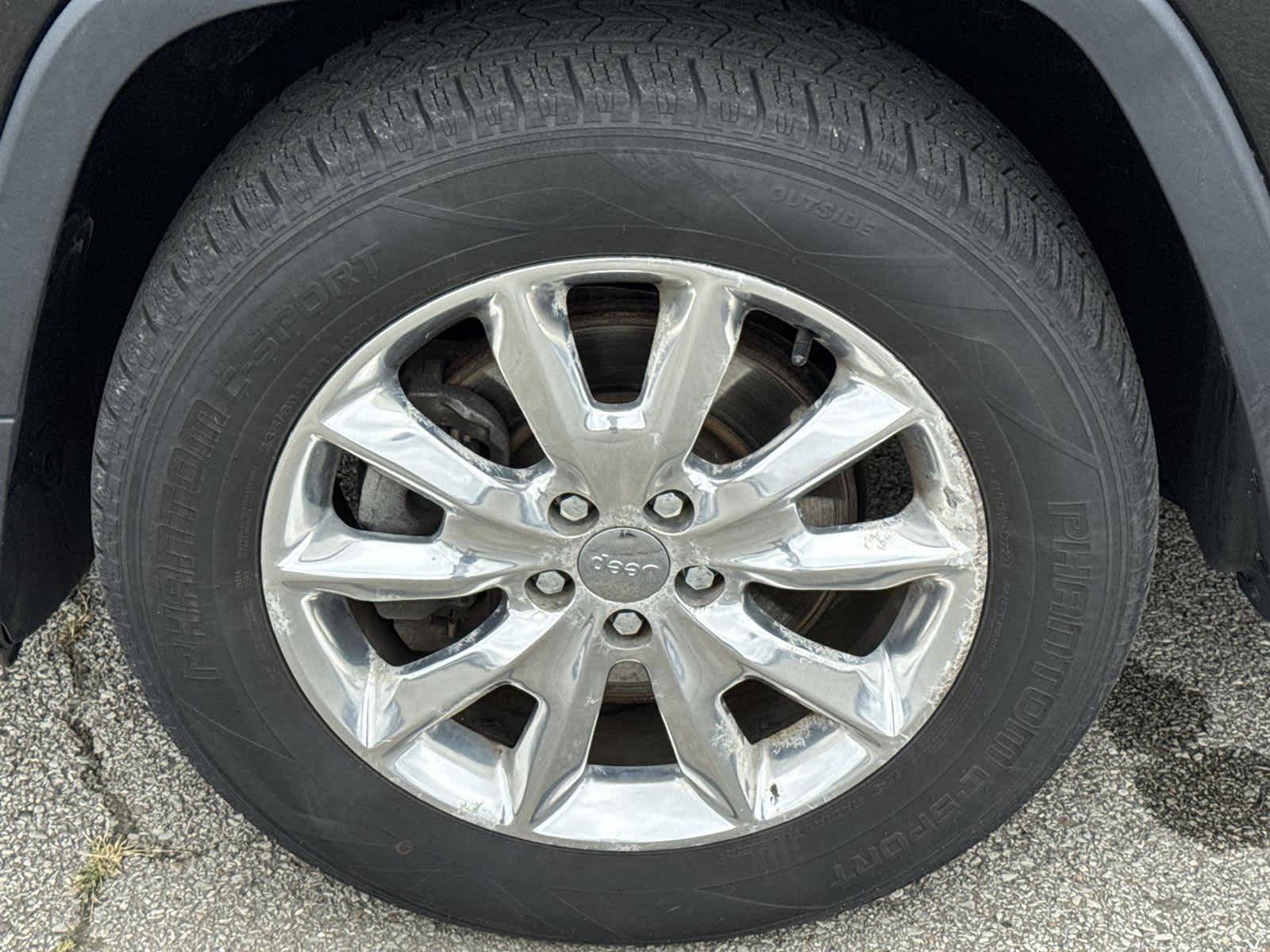 Thumbnail: 2015 Jeep Cherokee - 12