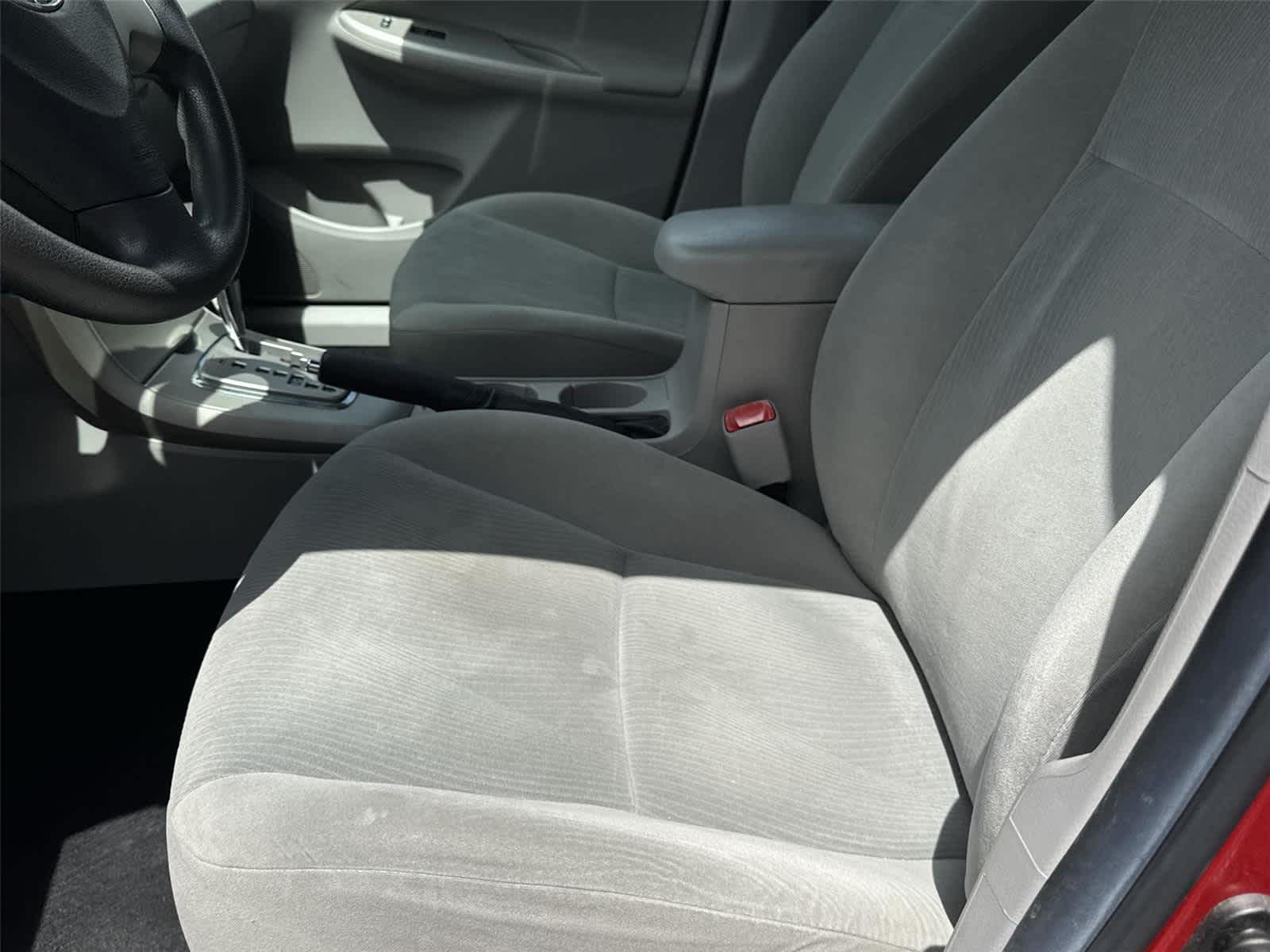 Thumbnail: 2011 Toyota Corolla - 13