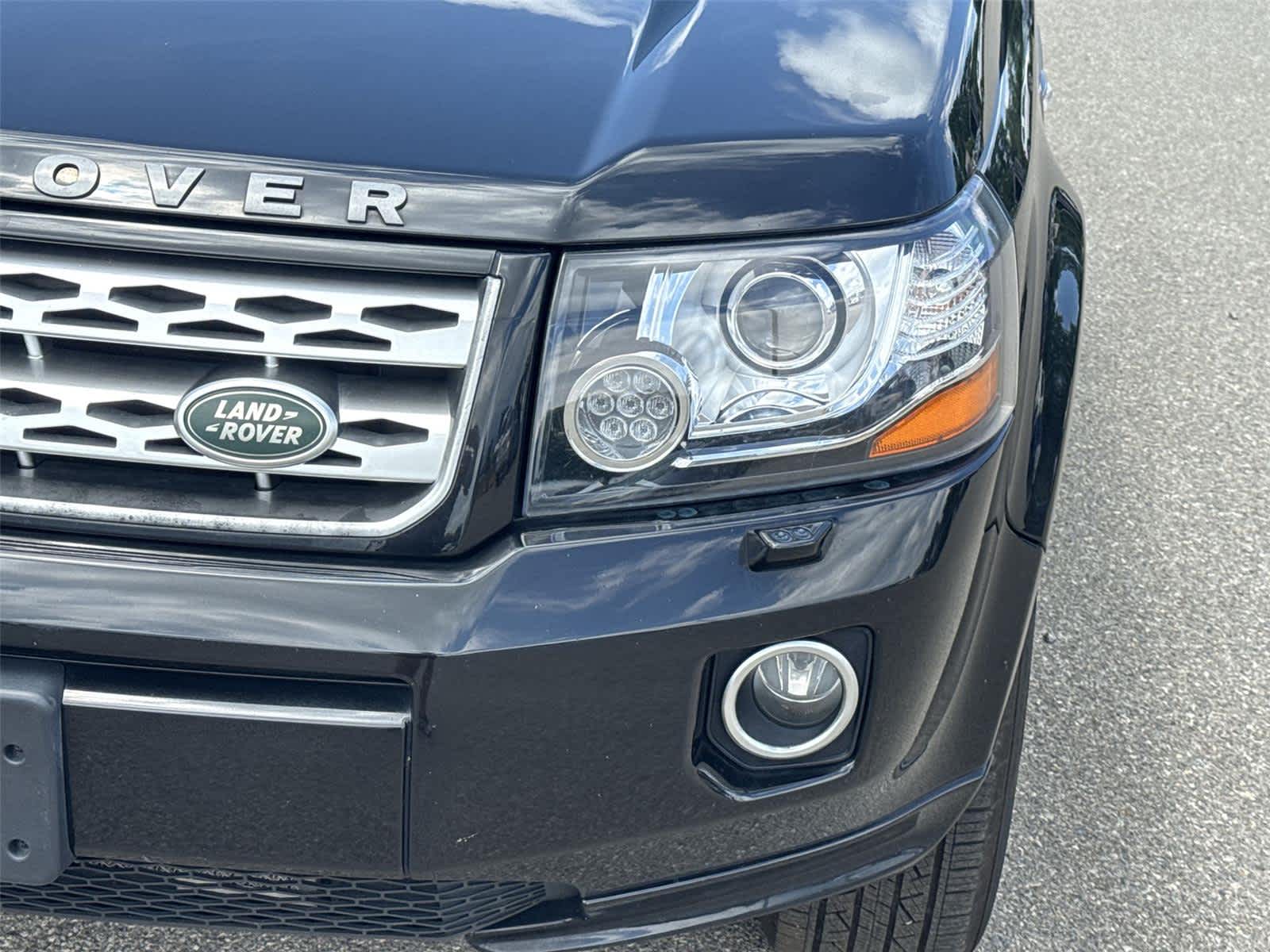 Thumbnail: 2013 Land Rover LR2 - 9