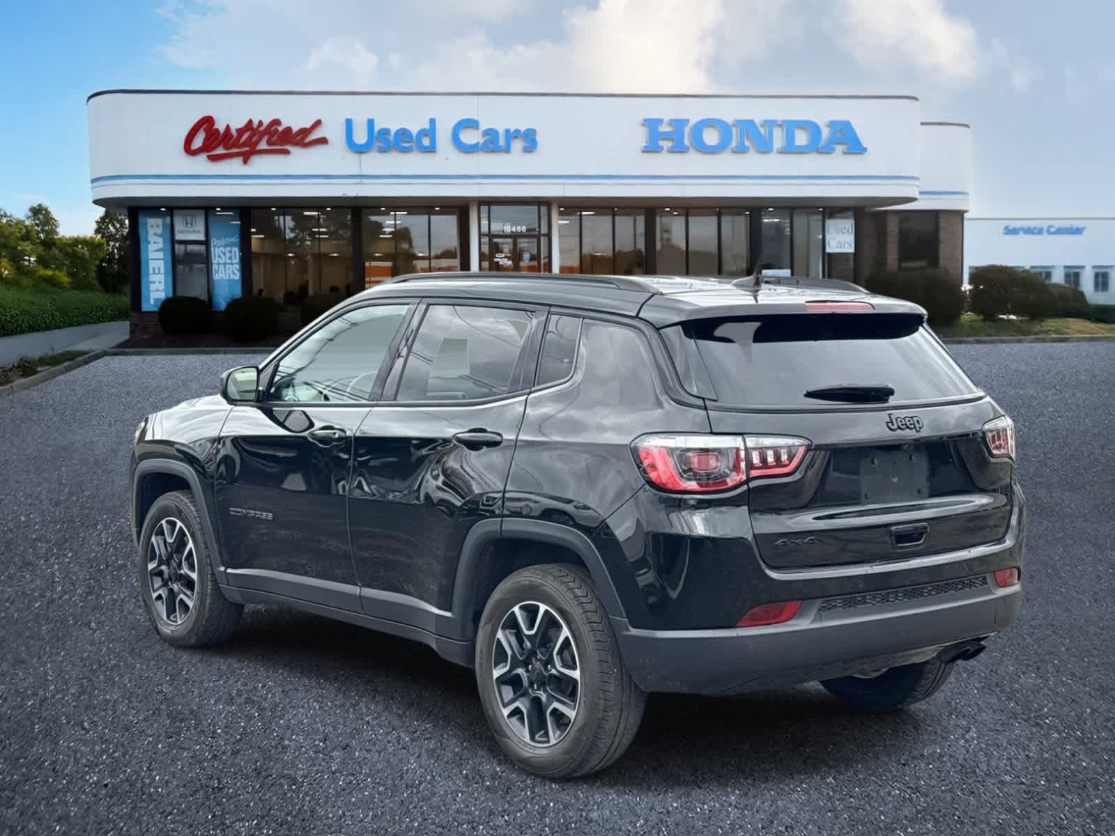 Thumbnail: 2019 Jeep Compass - 3