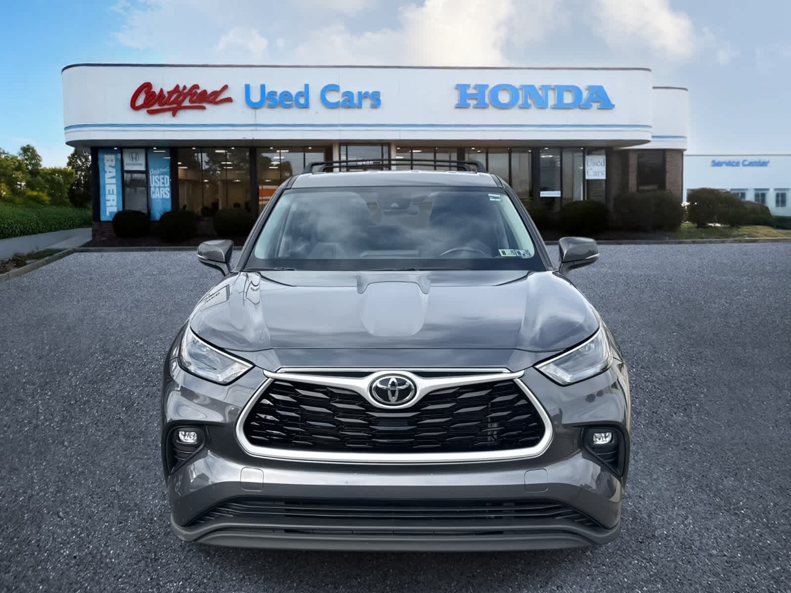 Thumbnail: 2022 Toyota Highlander - 8