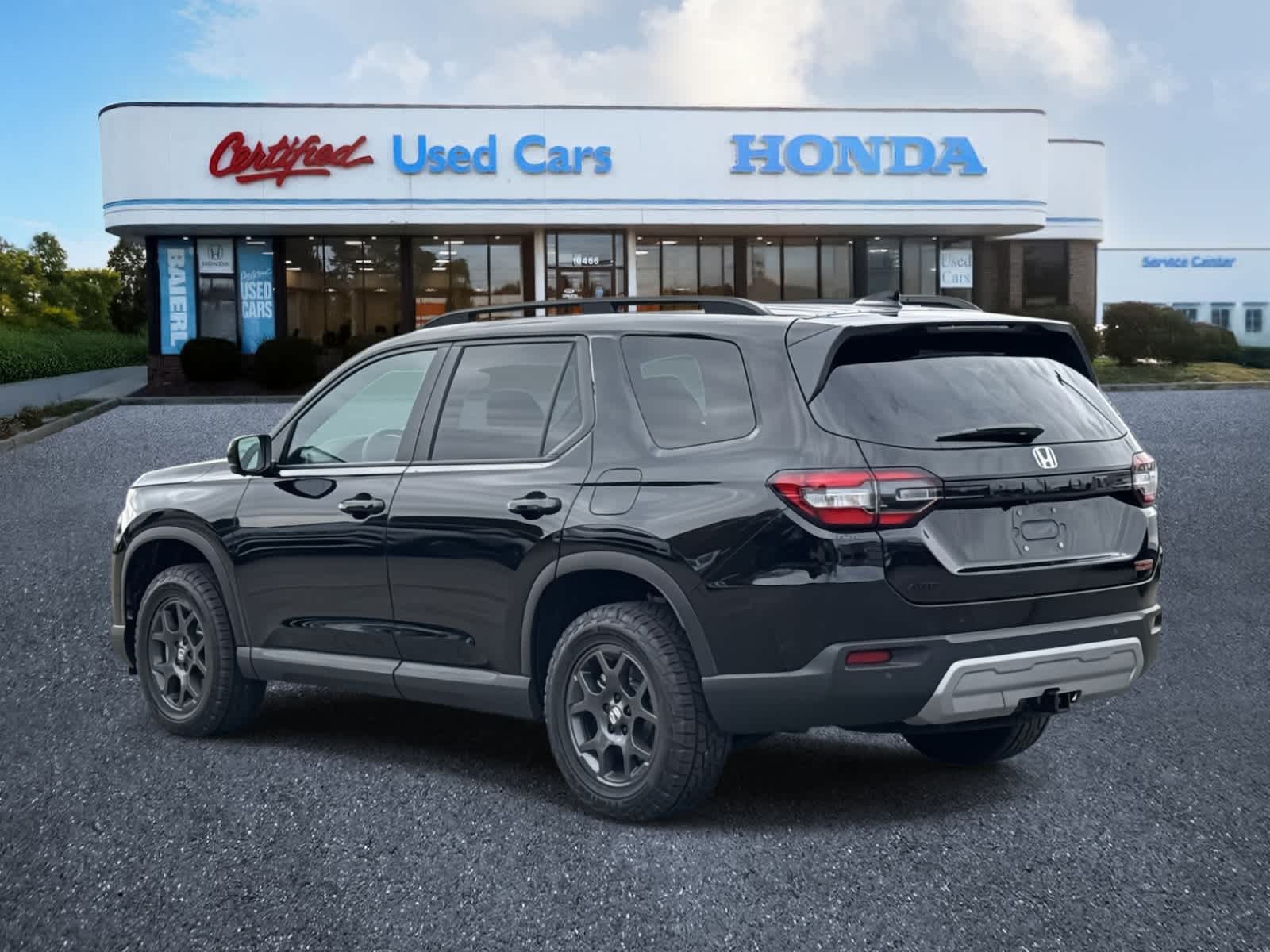 2025 Honda Pilot TrailSport photo 3