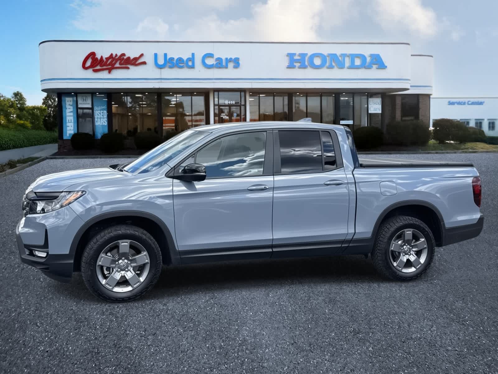 2025 Honda Ridgeline TrailSport photo 2
