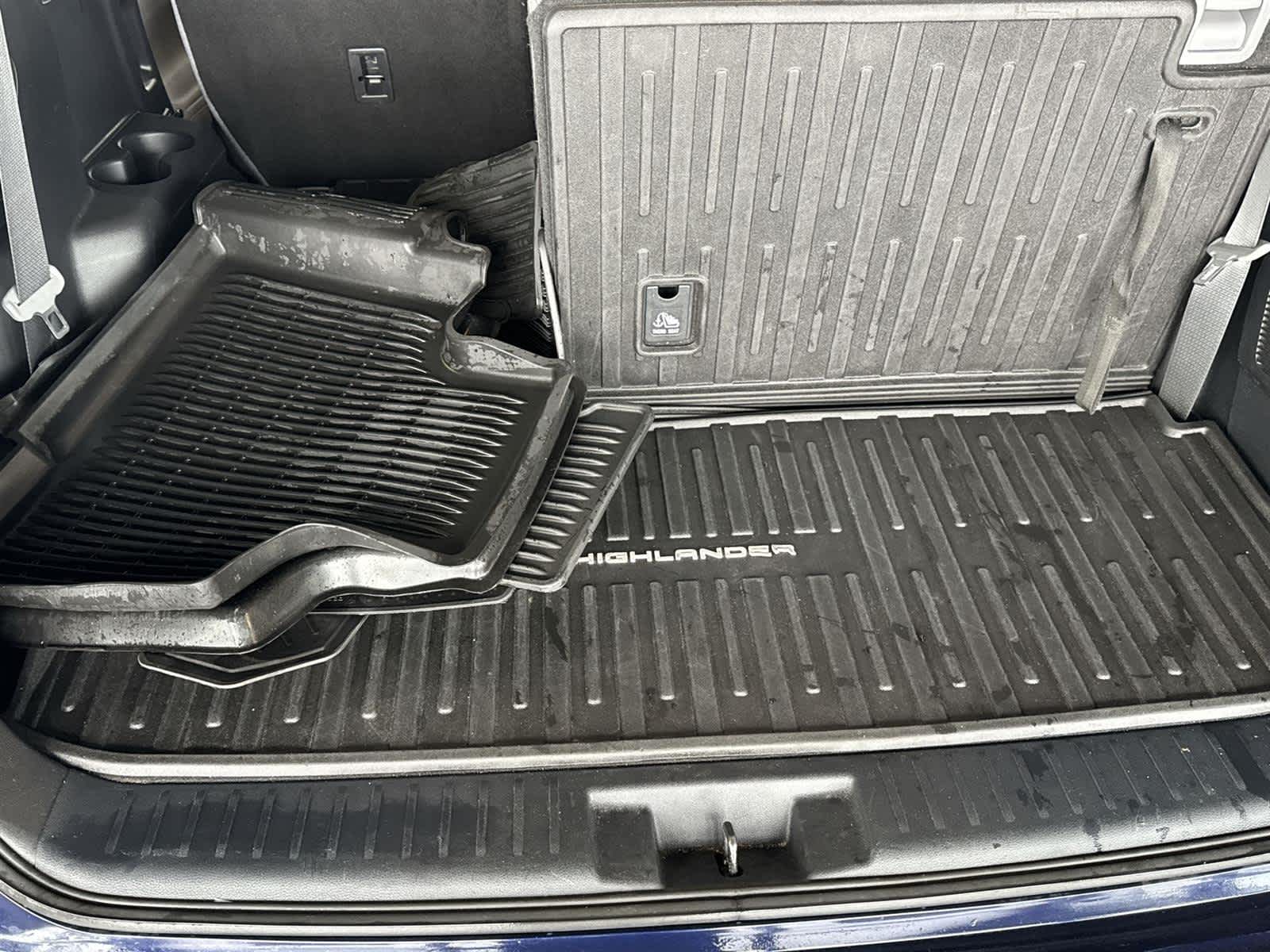 Thumbnail: 2020 Toyota Highlander - 15