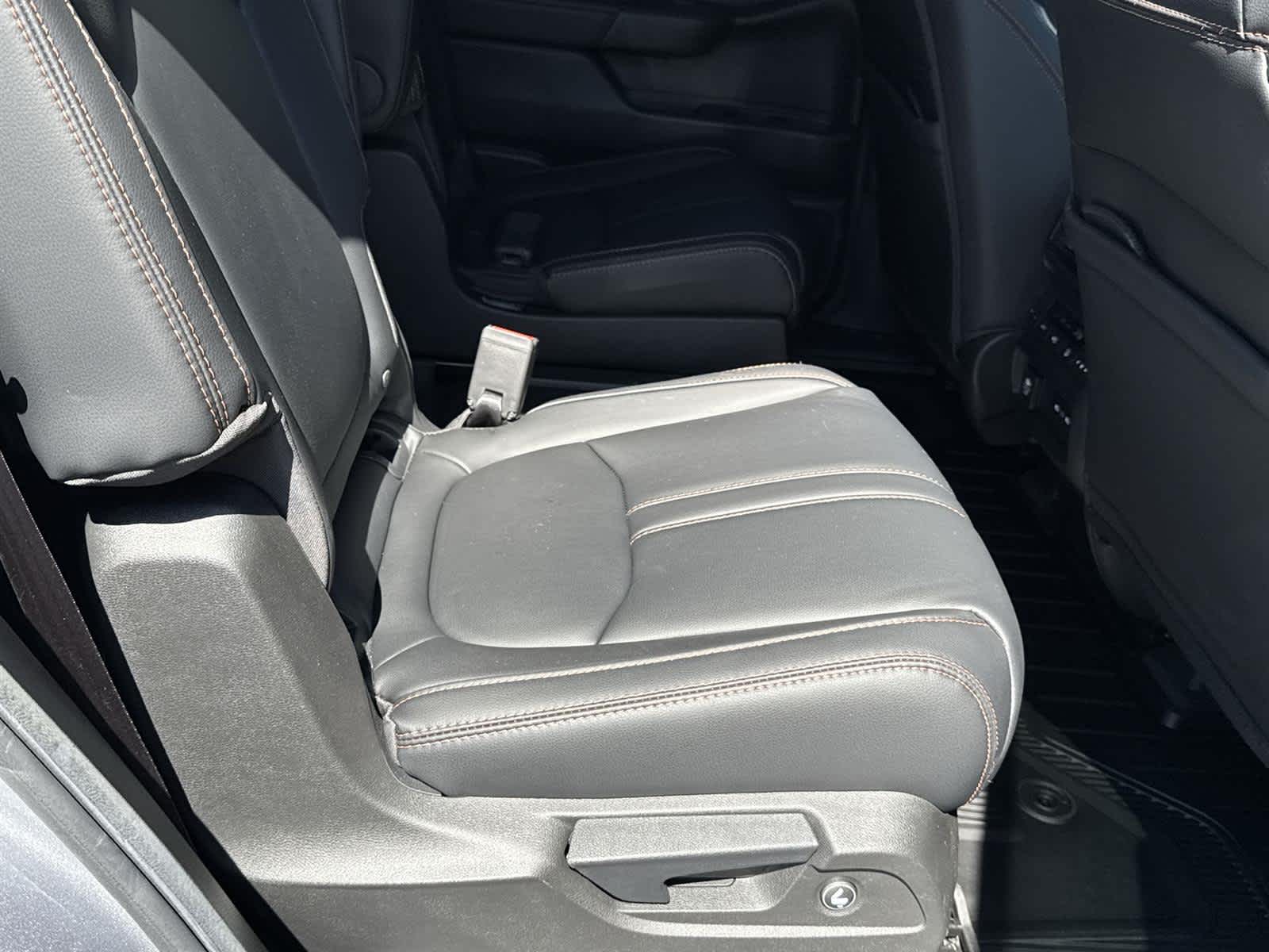 Thumbnail: 2025 Honda Pilot - 16