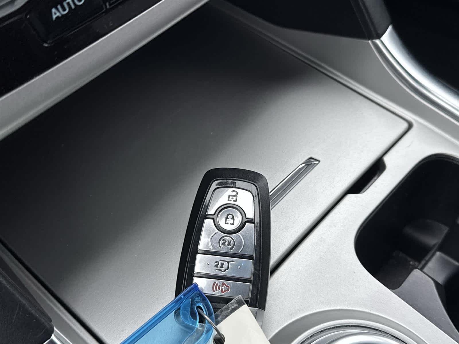 Thumbnail: 2023 Ford Explorer - 25