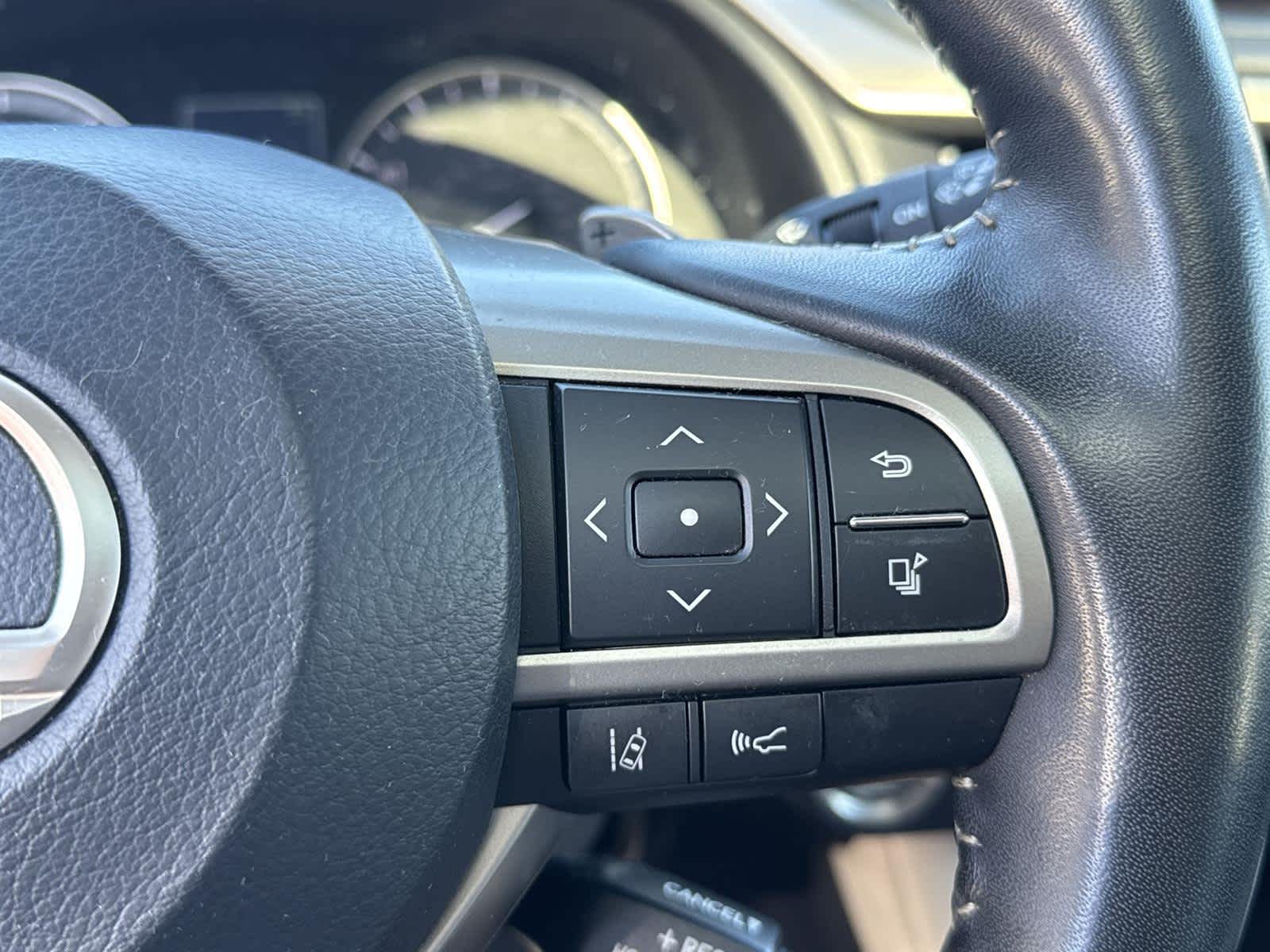 Thumbnail: 2020 Lexus RX - 19