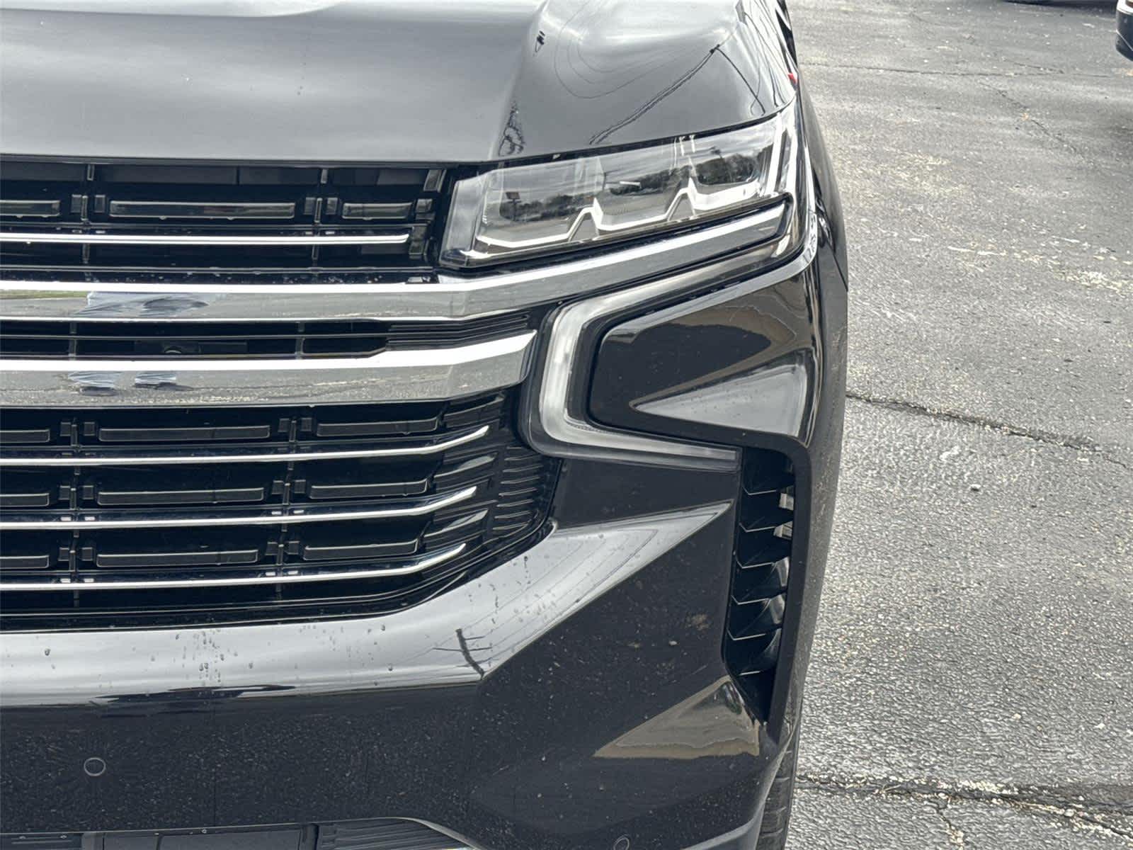 Thumbnail: 2023 Chevrolet Suburban - 9