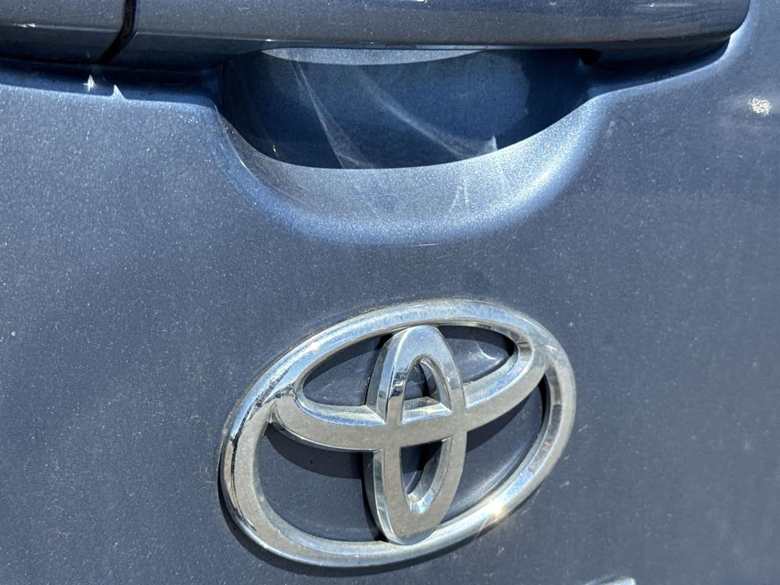 Thumbnail: 2012 Toyota RAV4 - 10