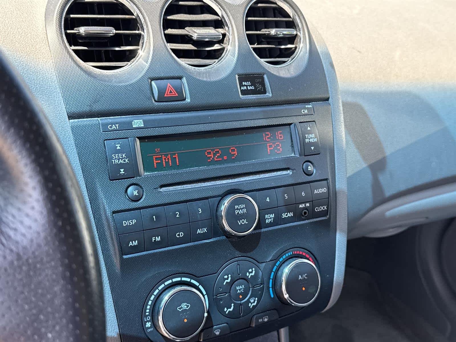 Thumbnail: 2012 Nissan Altima - 24