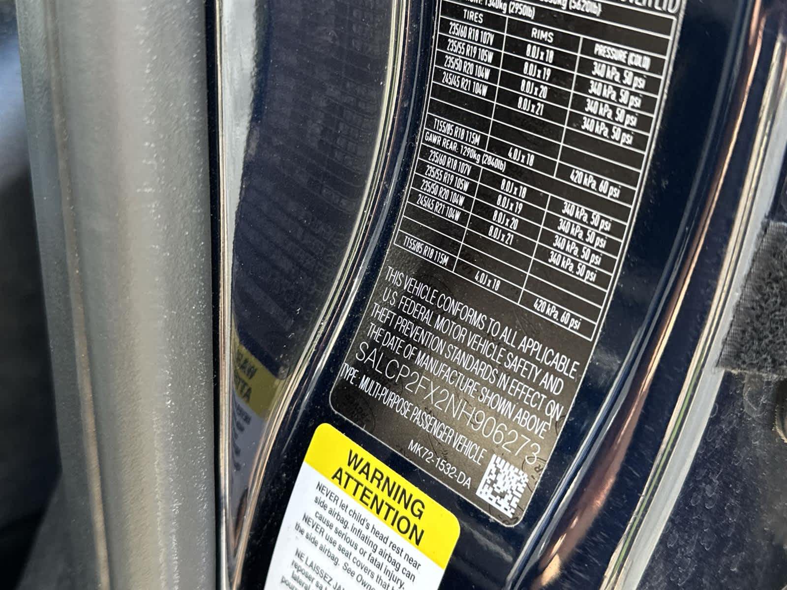 Thumbnail: 2022 Land Rover Discovery Sport - 31