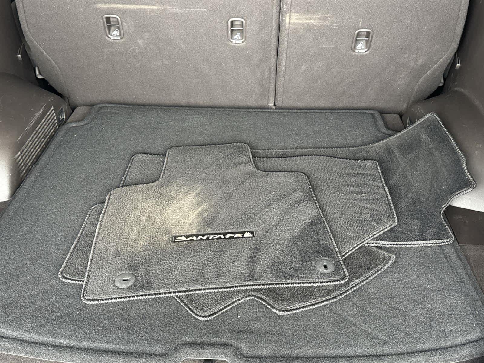 Thumbnail: 2019 Hyundai Santa Fe - 17