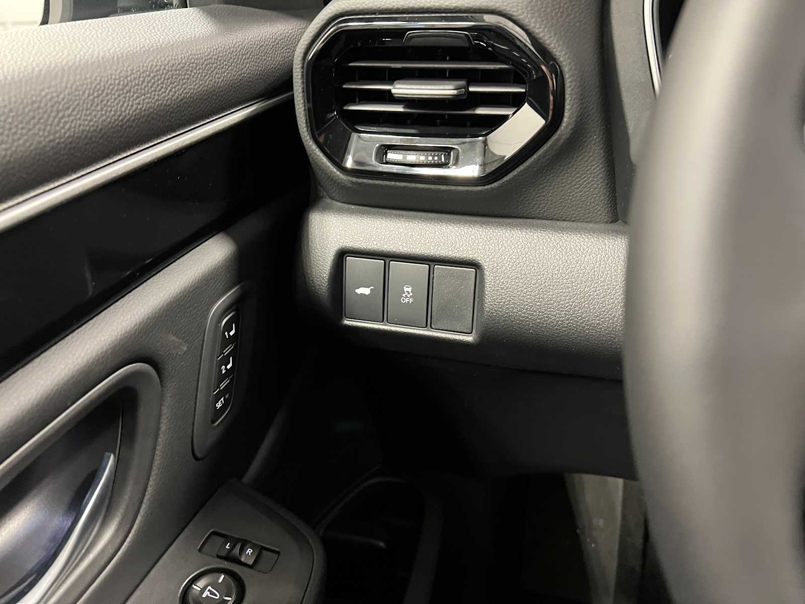 2025 Honda Pilot Touring 19