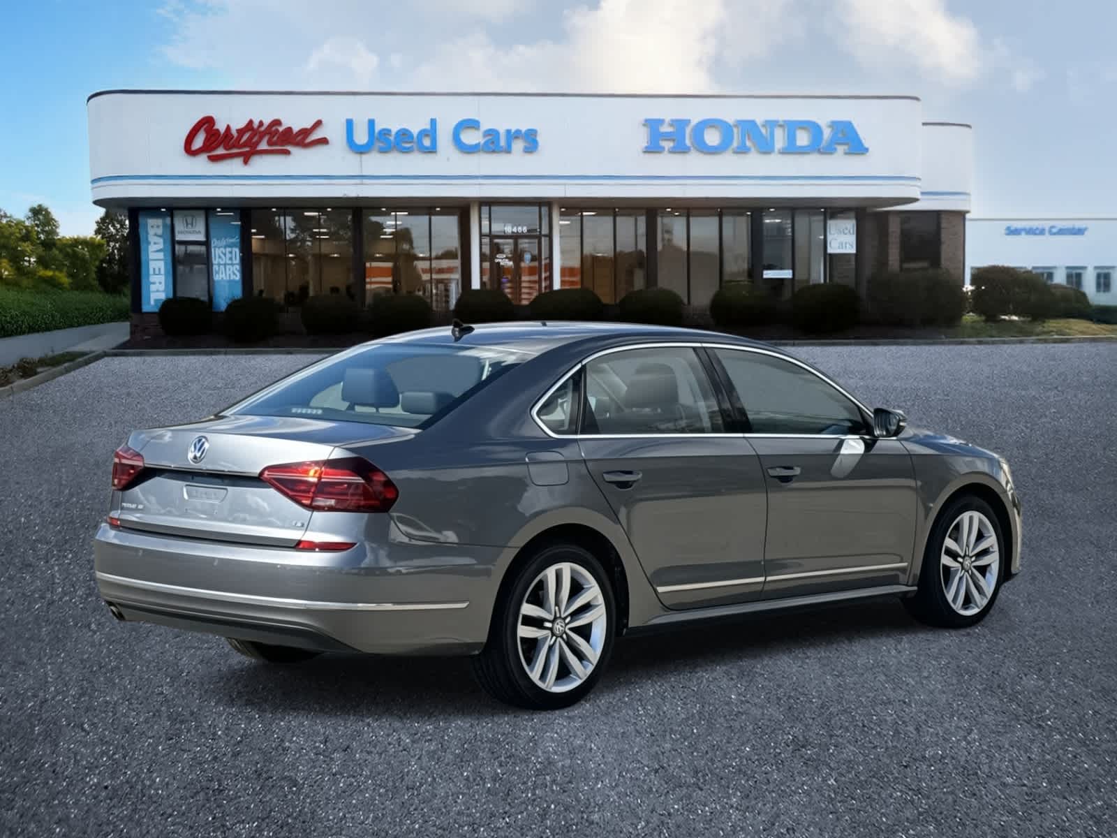 Thumbnail: 2017 Volkswagen Passat - 5
