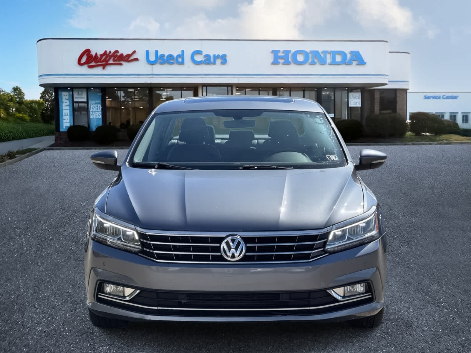 Thumbnail: 2017 Volkswagen Passat - 8
