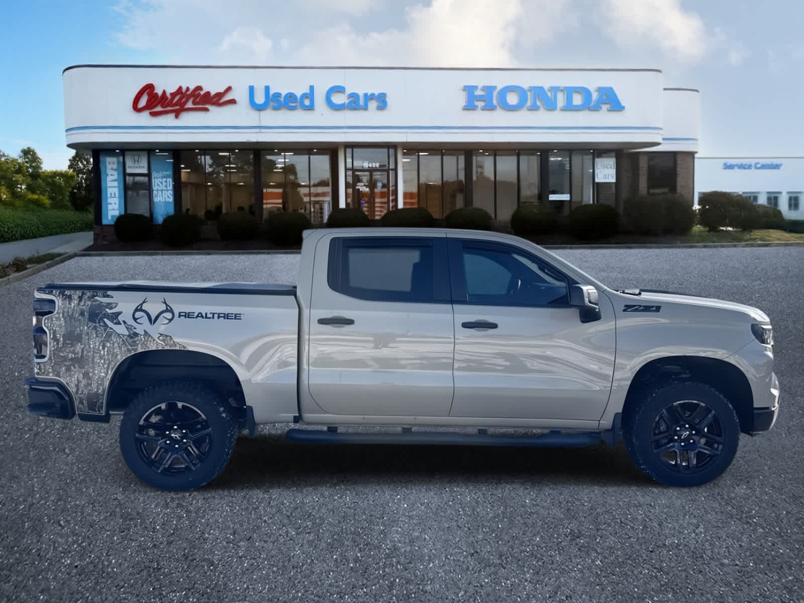 Thumbnail: 2022 Chevrolet Silverado 1500 - 6