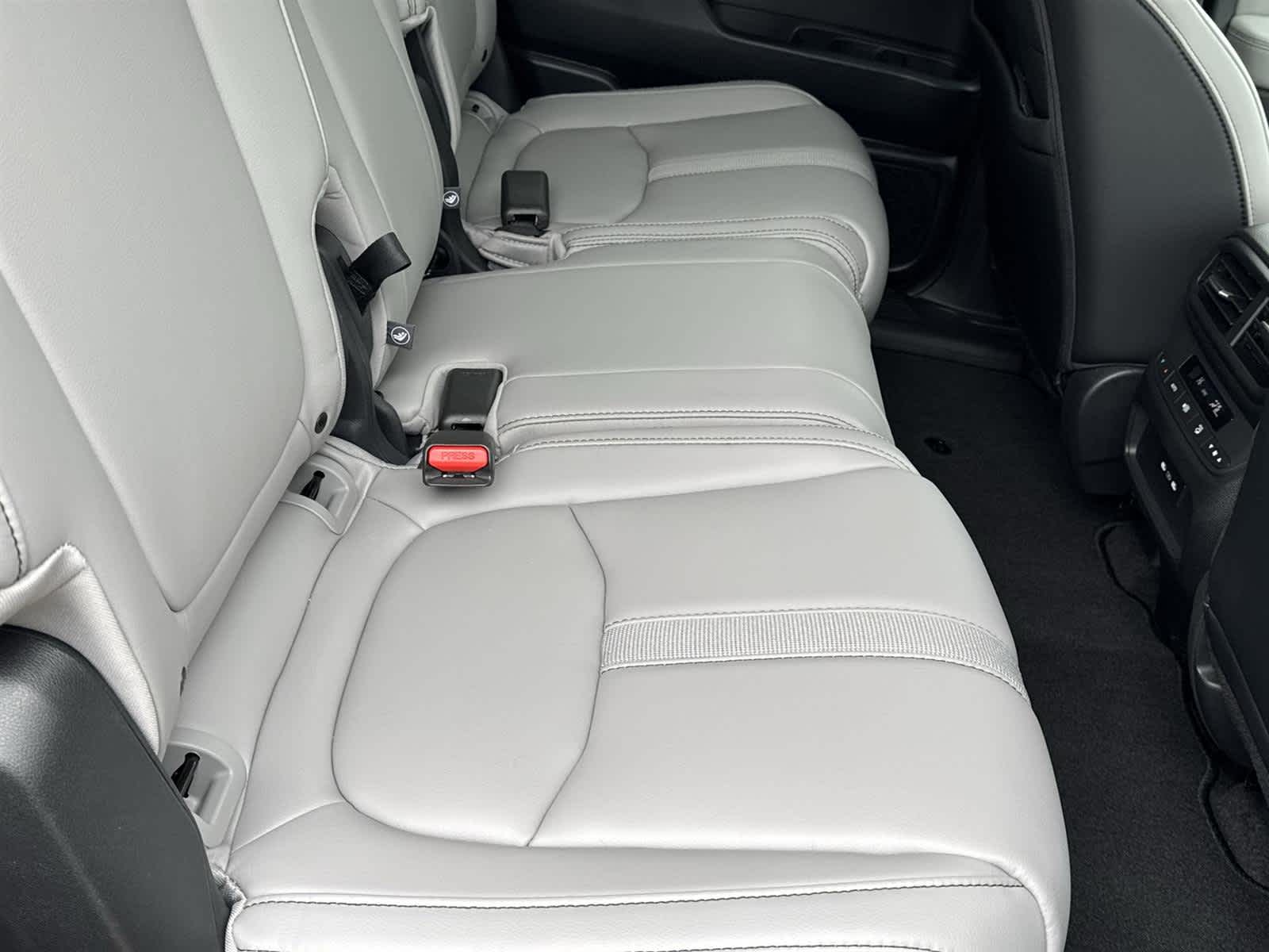 Thumbnail: 2025 Honda Pilot - 16