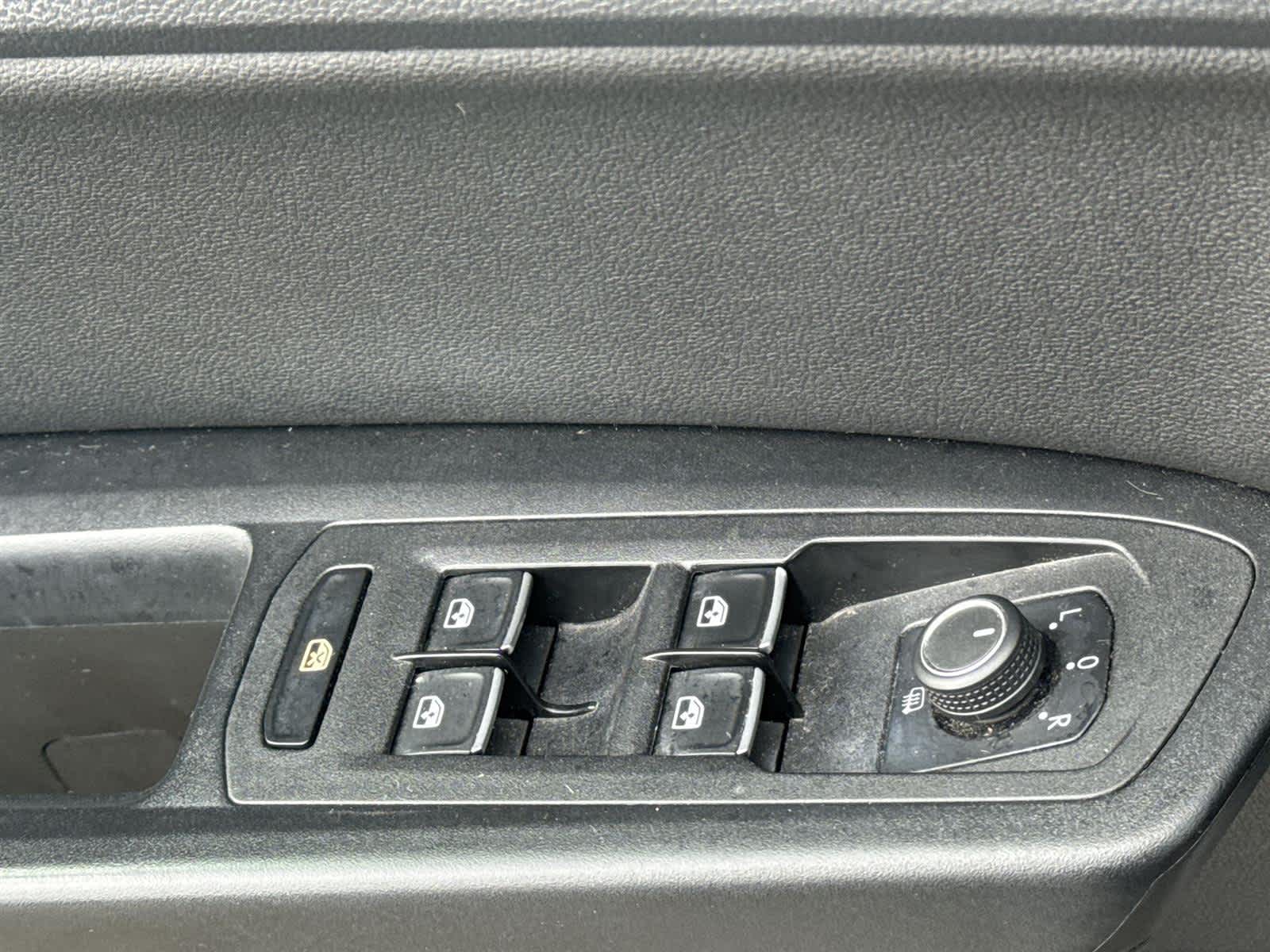 Thumbnail: 2018 Volkswagen Atlas - 32