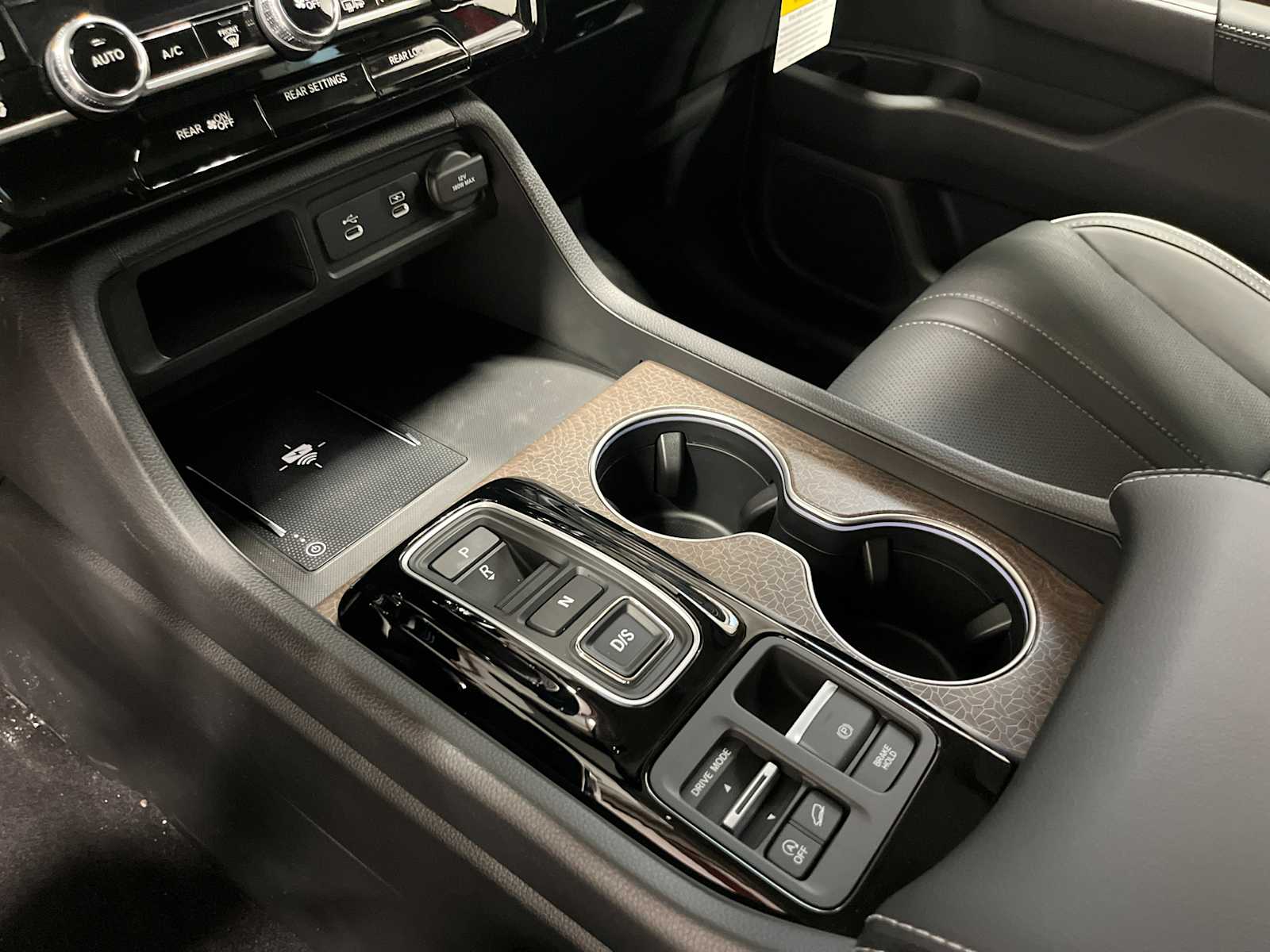 Thumbnail: 2026 Honda Pilot - 15