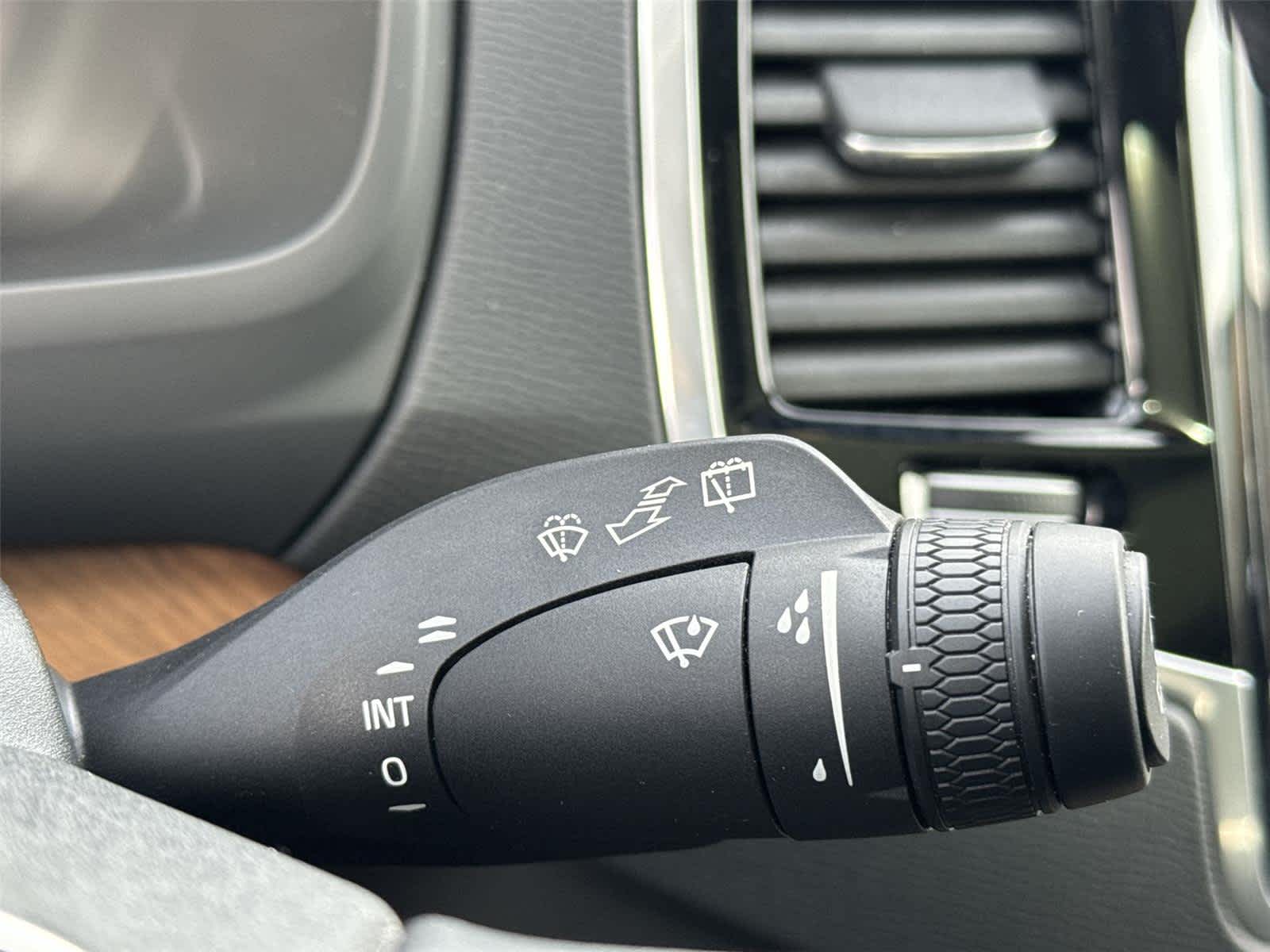 Thumbnail: 2023 Volvo XC90 - 21