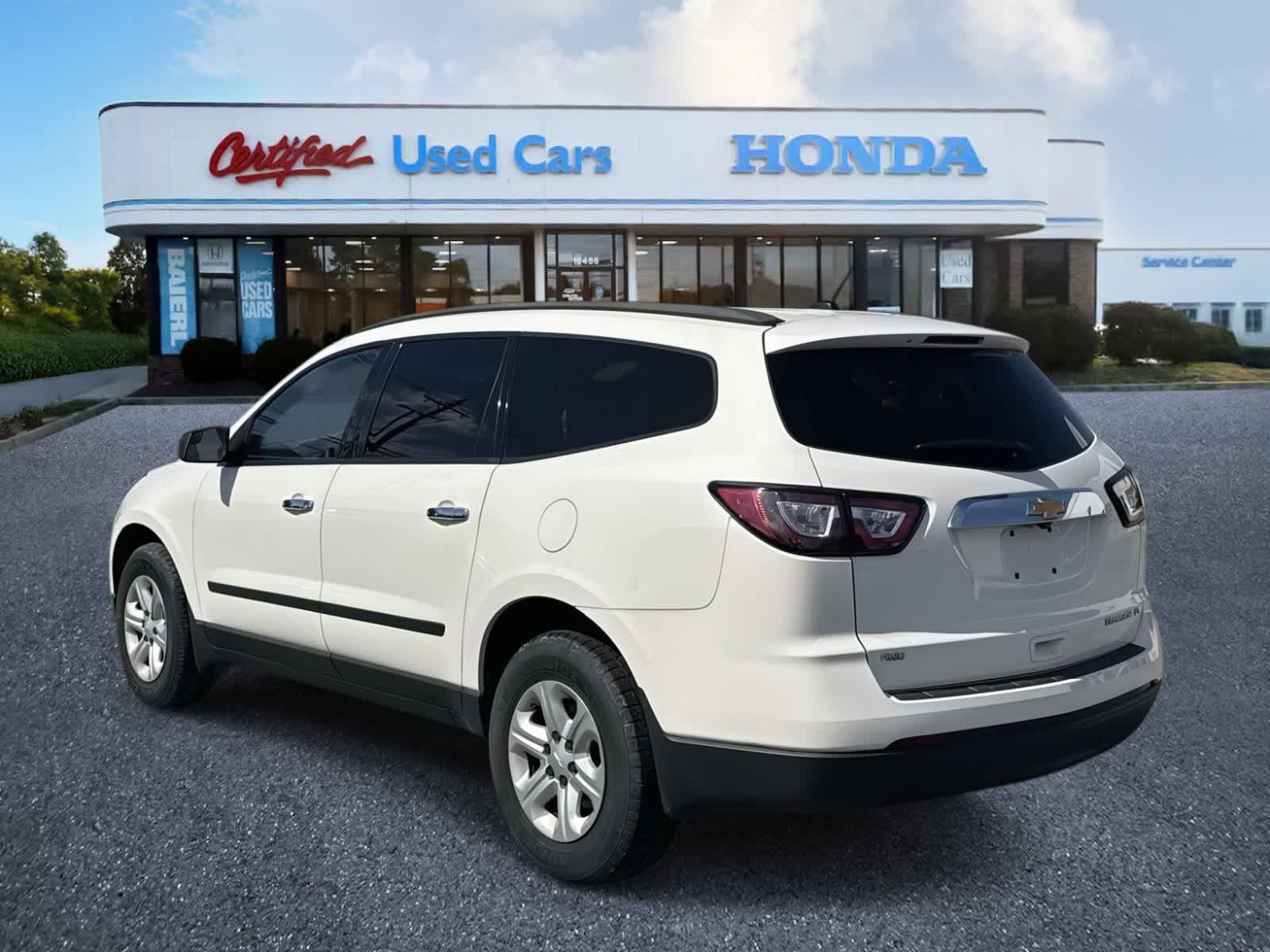 Thumbnail: 2014 Chevrolet Traverse - 4