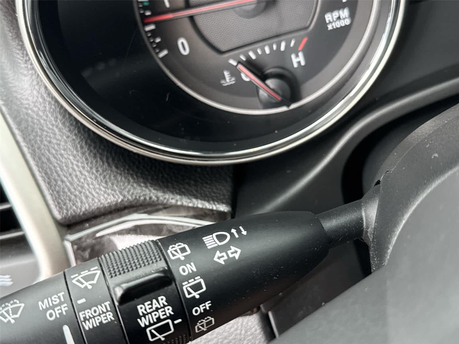 Thumbnail: 2013 Jeep Grand Cherokee - 23