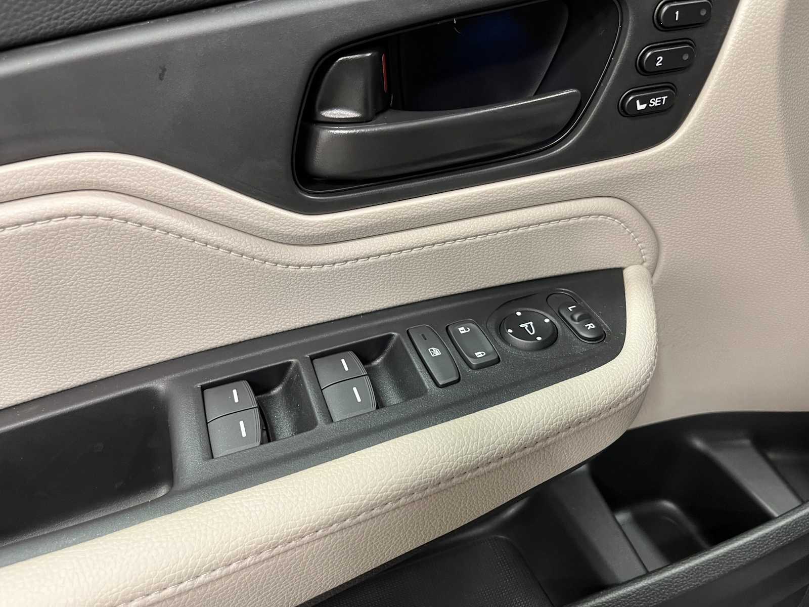 Thumbnail: 2026 Honda Odyssey - 14