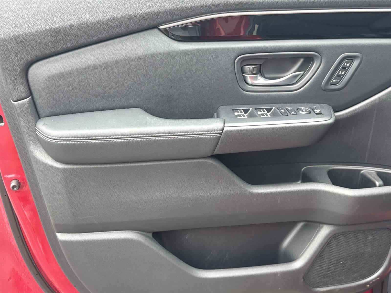 Thumbnail: 2023 Honda Pilot - 32