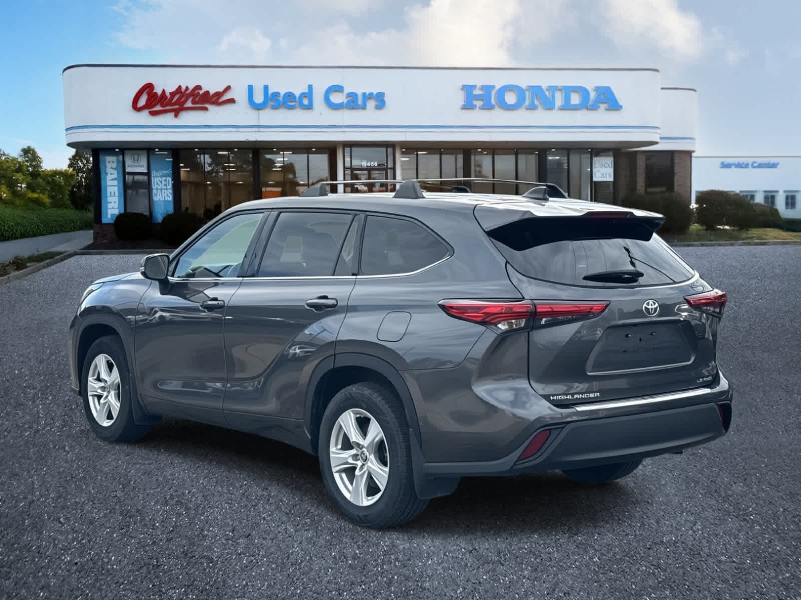 Thumbnail: 2022 Toyota Highlander - 3