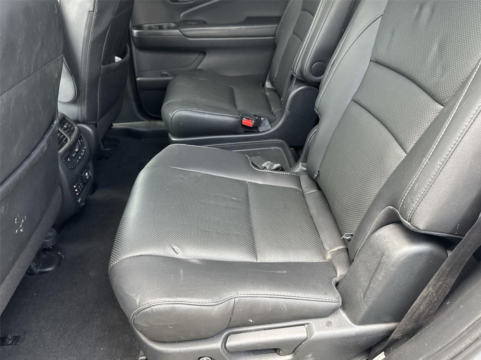 Thumbnail: 2018 Honda Pilot - 11