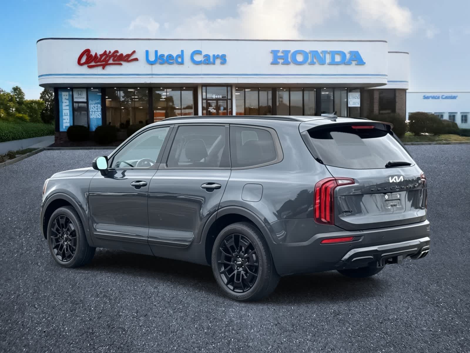 2022 Kia Telluride EX photo 2