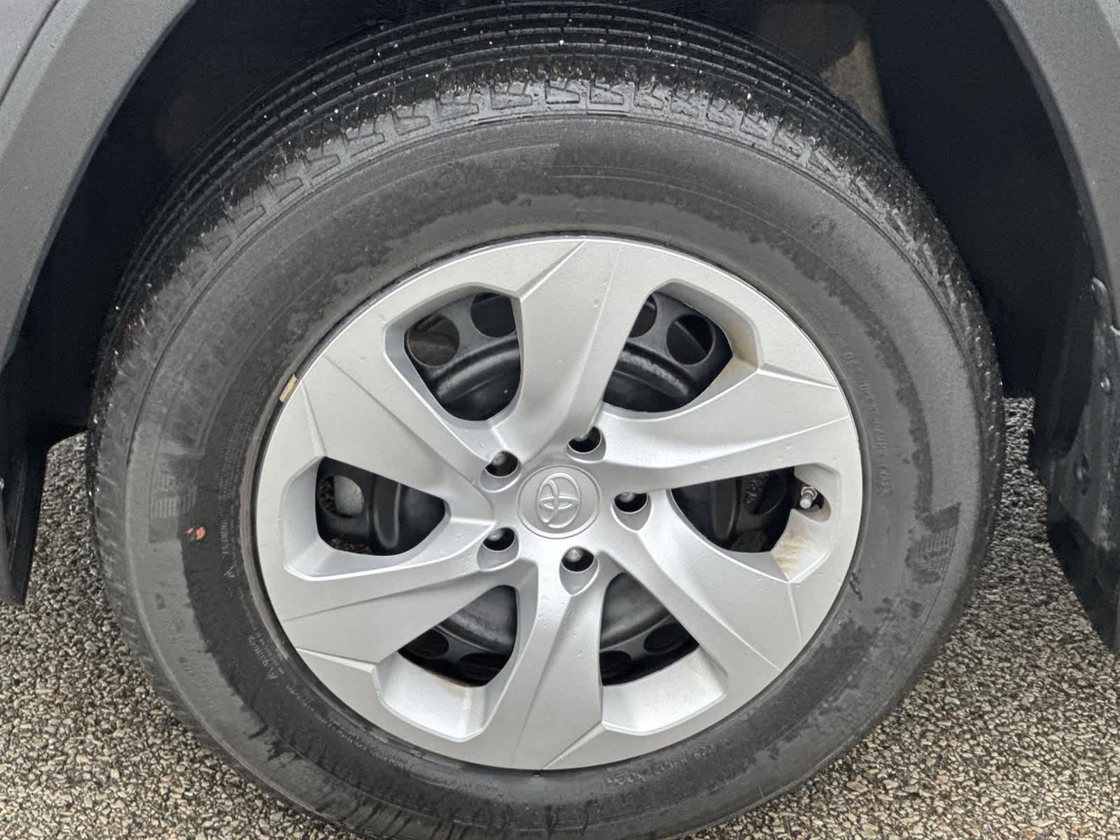 Thumbnail: 2024 Toyota RAV4 - 10