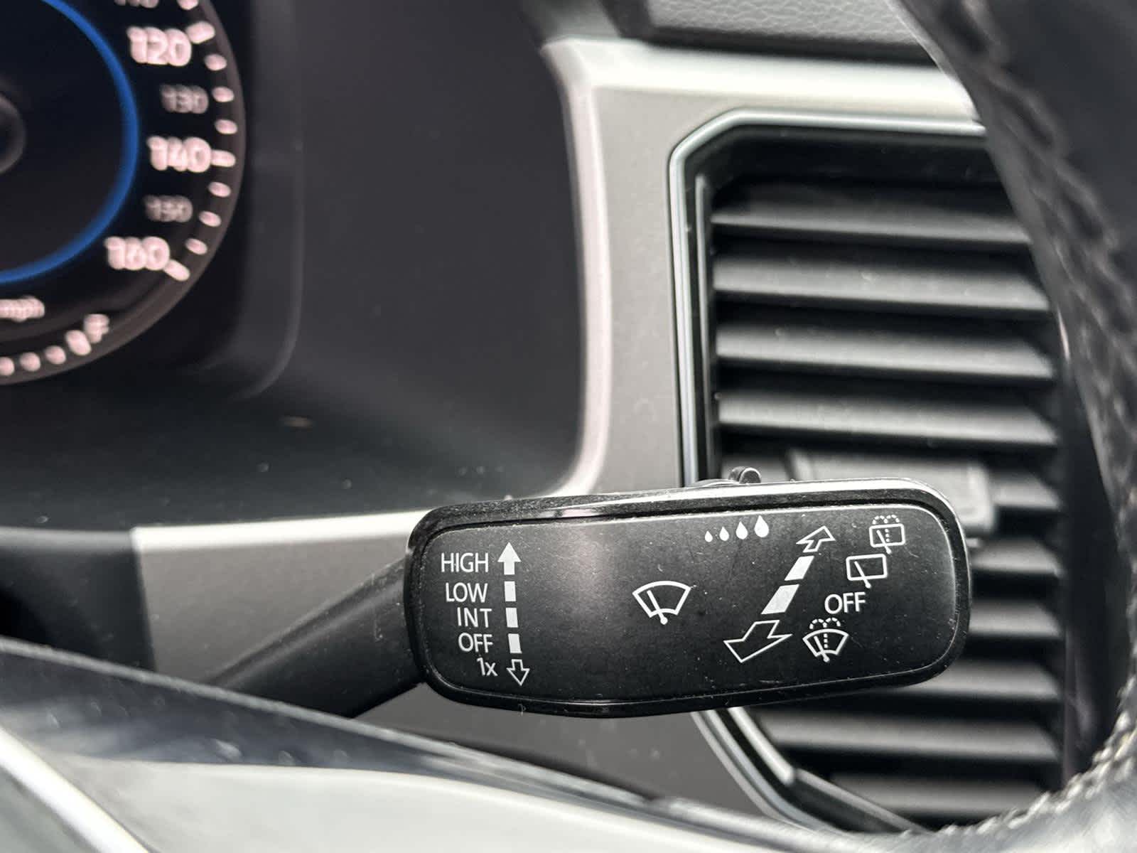 Thumbnail: 2018 Volkswagen Atlas - 22