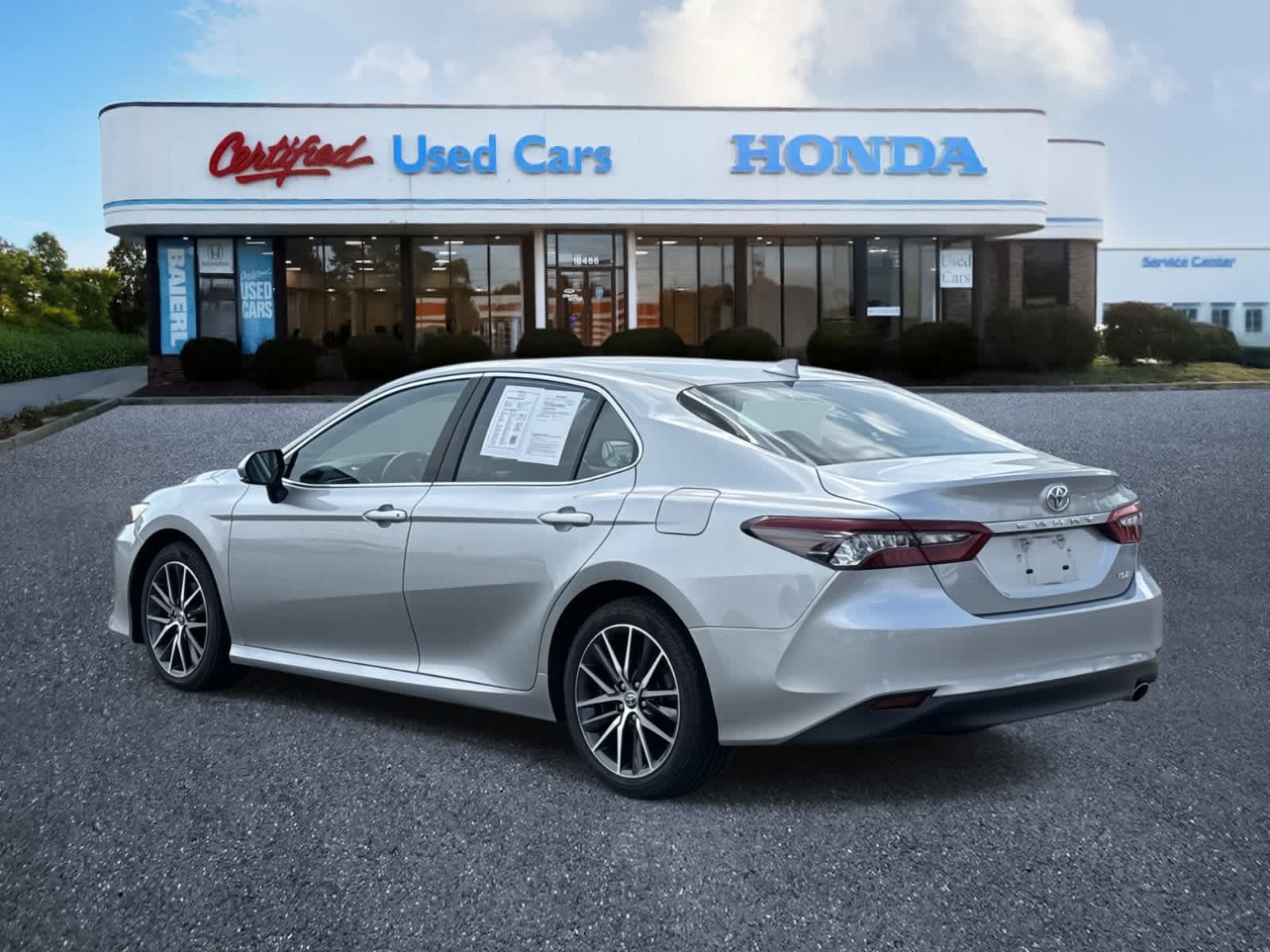 2022 Toyota Camry XLE 3