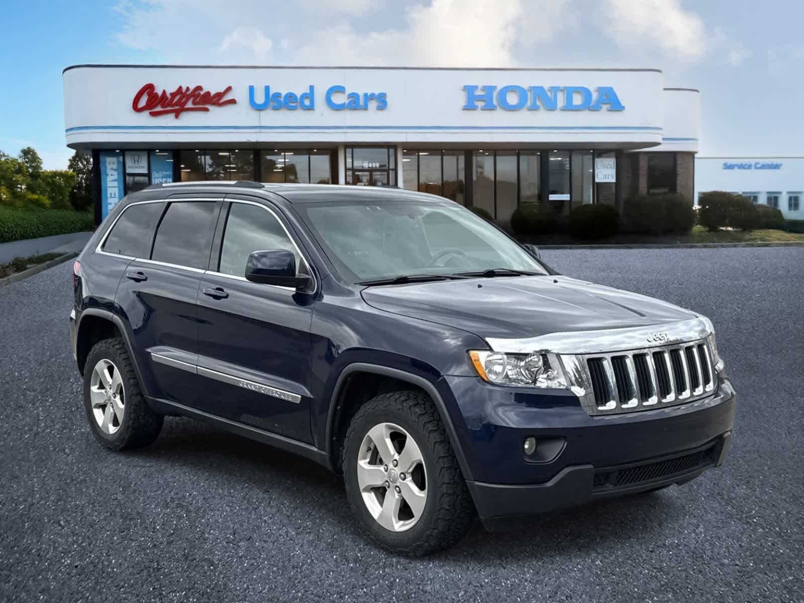 Thumbnail: 2013 Jeep Grand Cherokee - 8