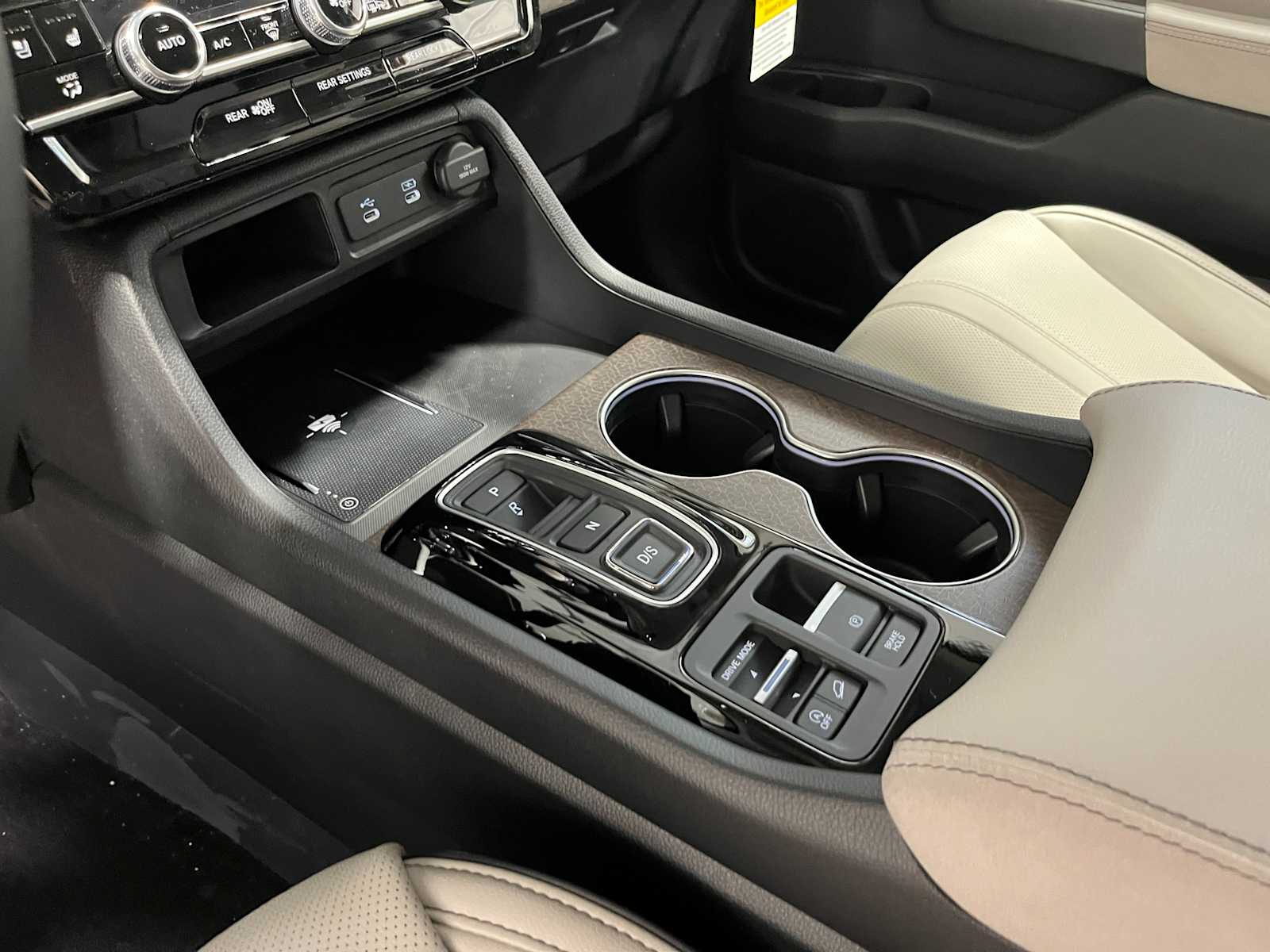 Thumbnail: 2026 Honda Pilot - 15