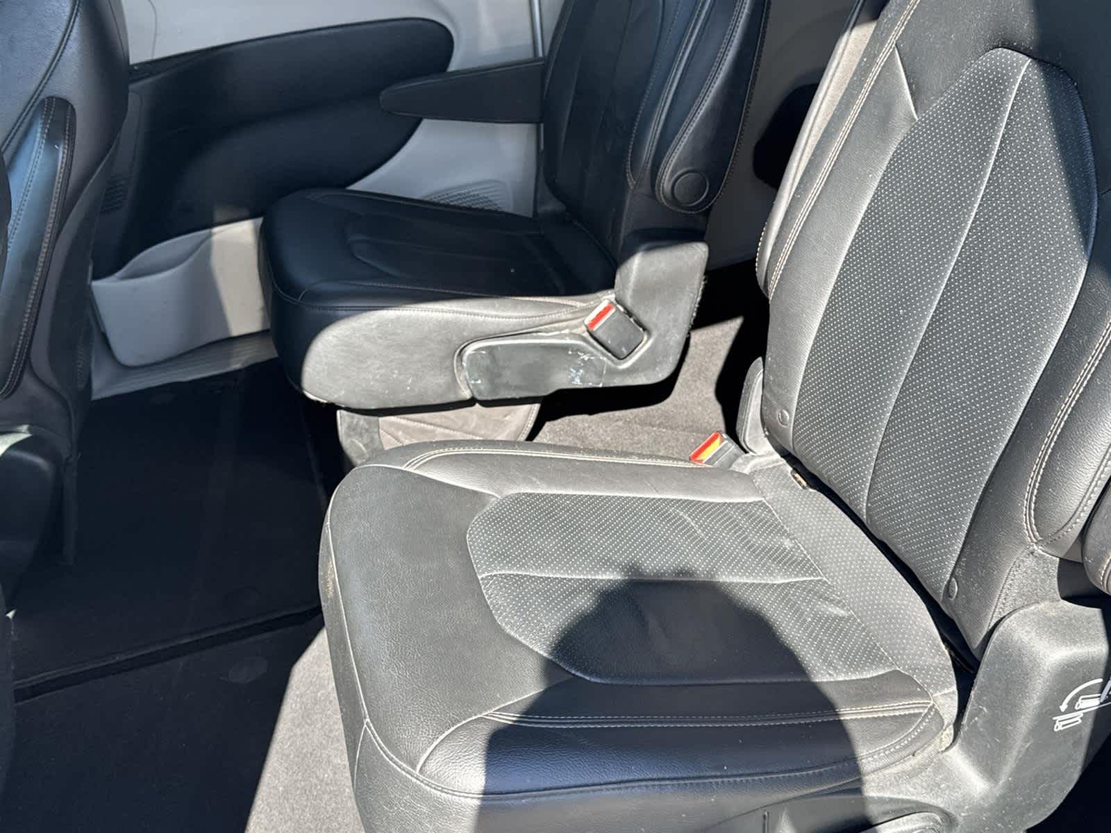 Thumbnail: 2018 Chrysler Pacifica - 13