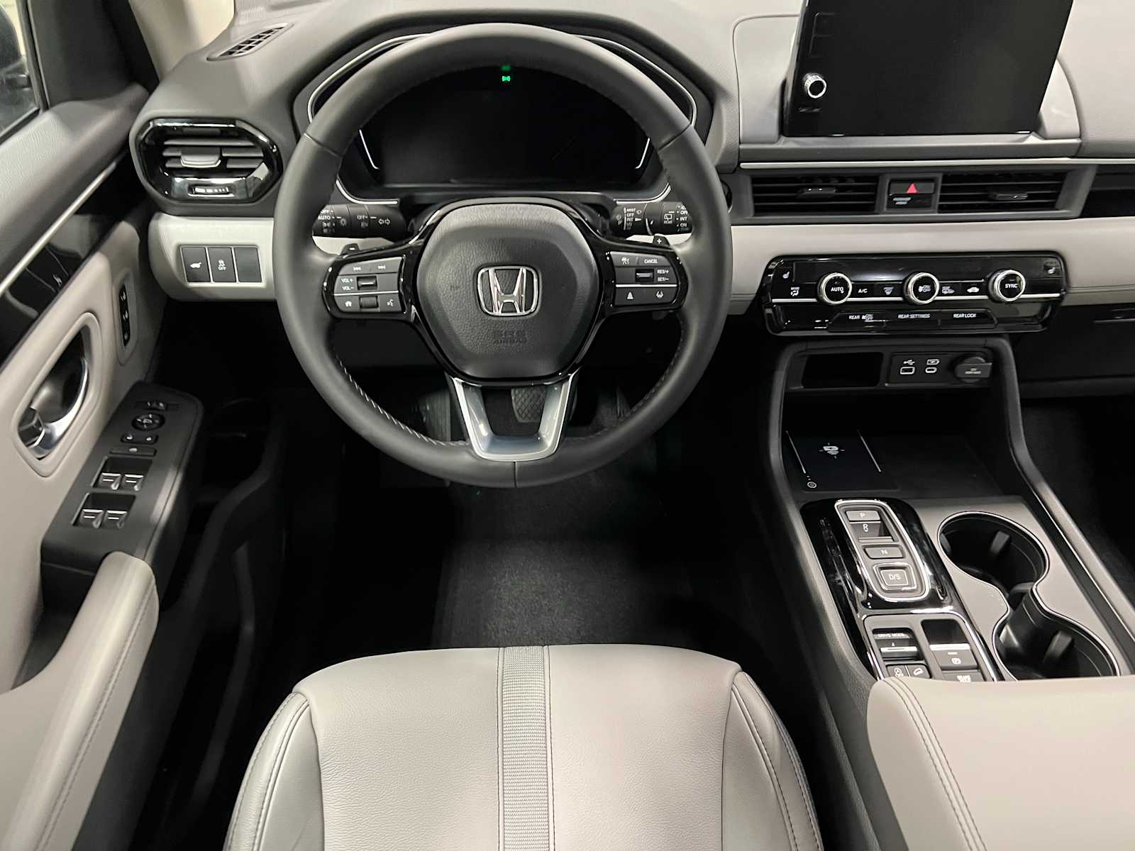 Thumbnail: 2025 Honda Pilot - 11