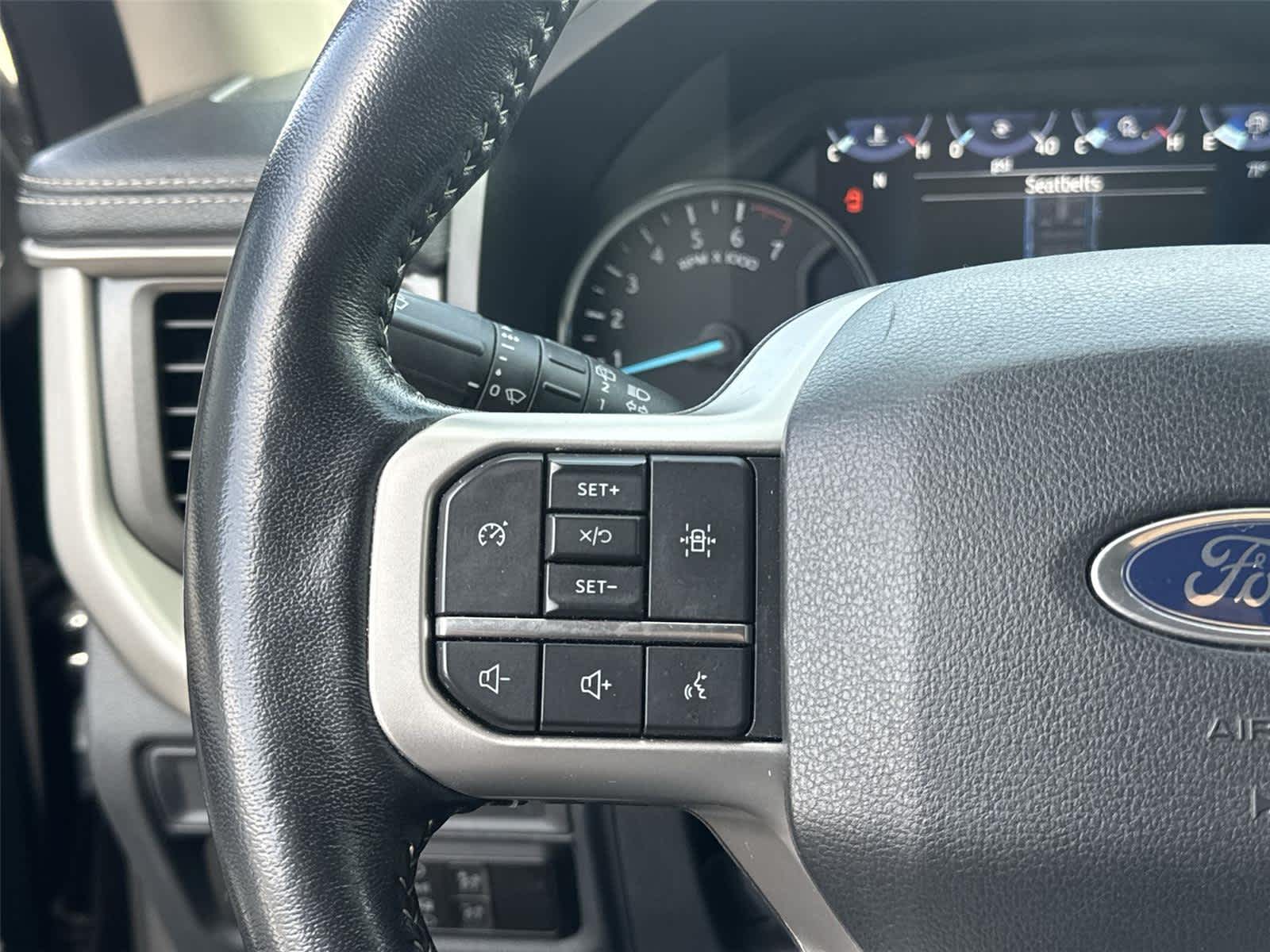 2022 Ford Expedition XLT - Photo 18