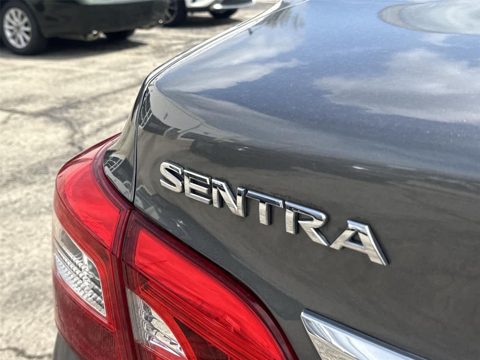 Thumbnail: 2019 Nissan Sentra - 12