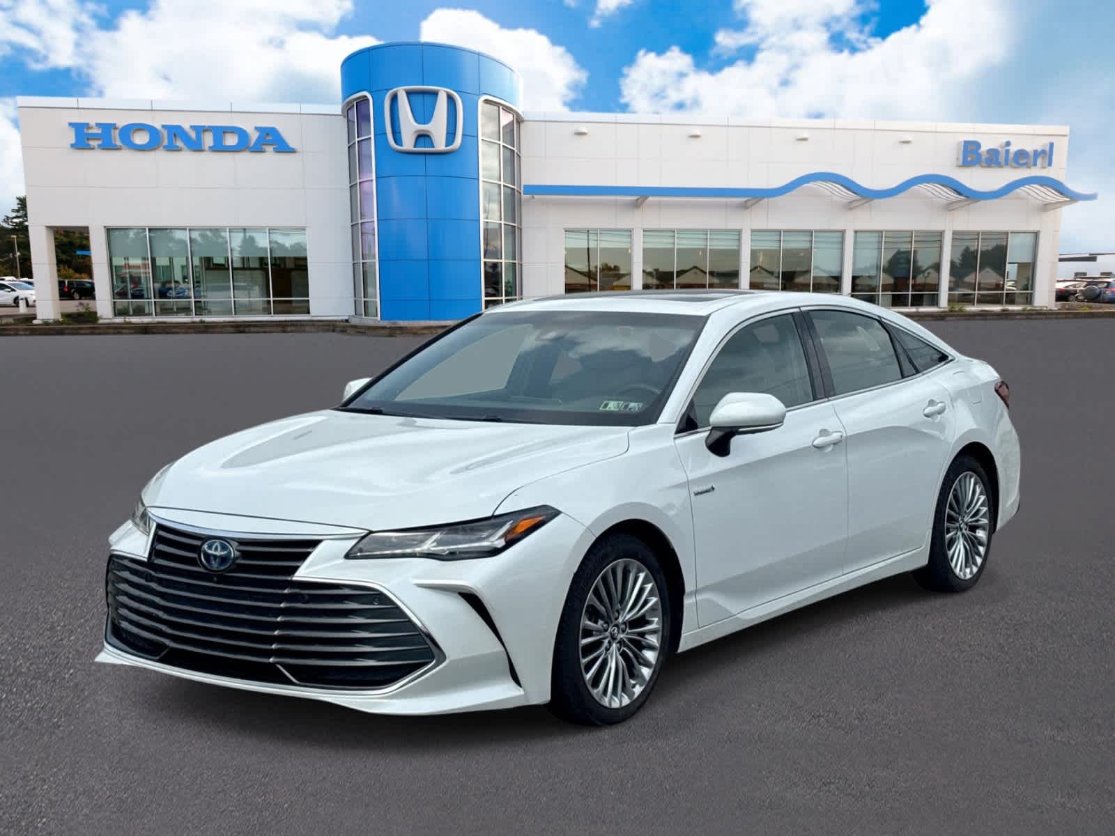 2019 Toyota Avalon Hybrid Limited Sedan