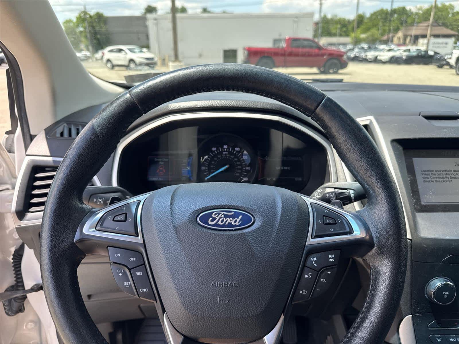 Thumbnail: 2019 Ford Edge - 17