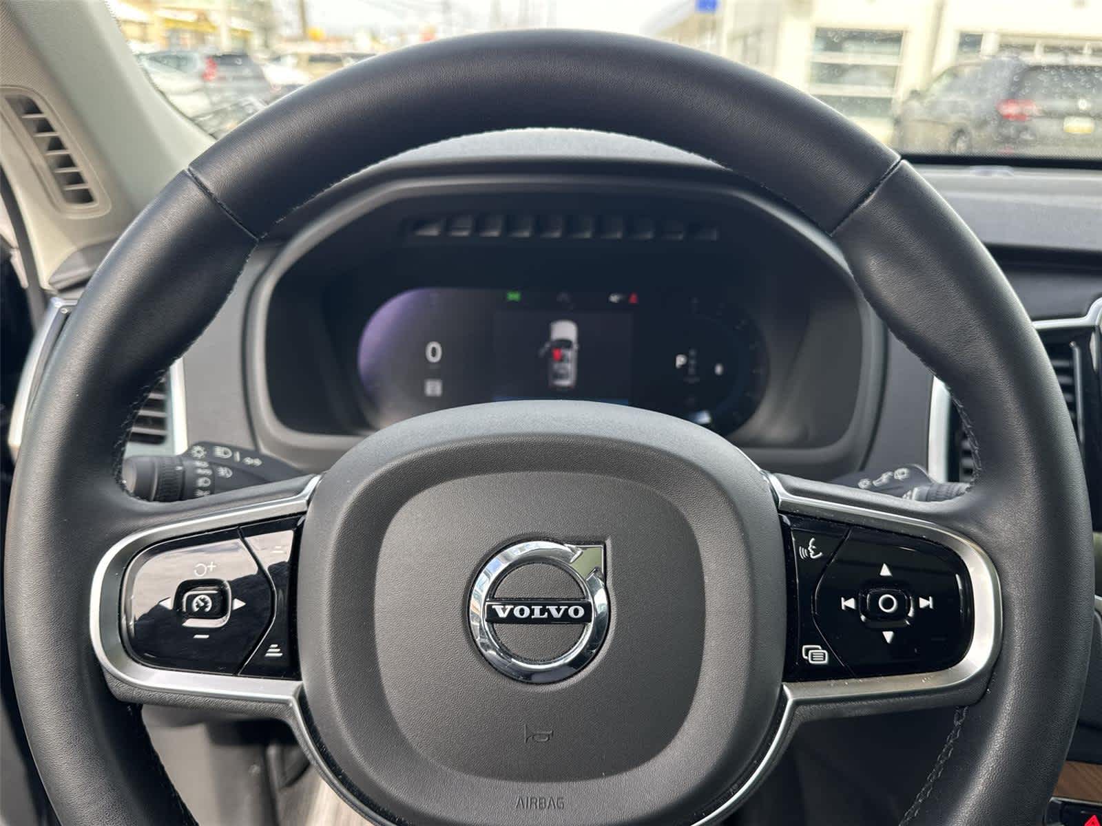 Thumbnail: 2023 Volvo XC90 - 18