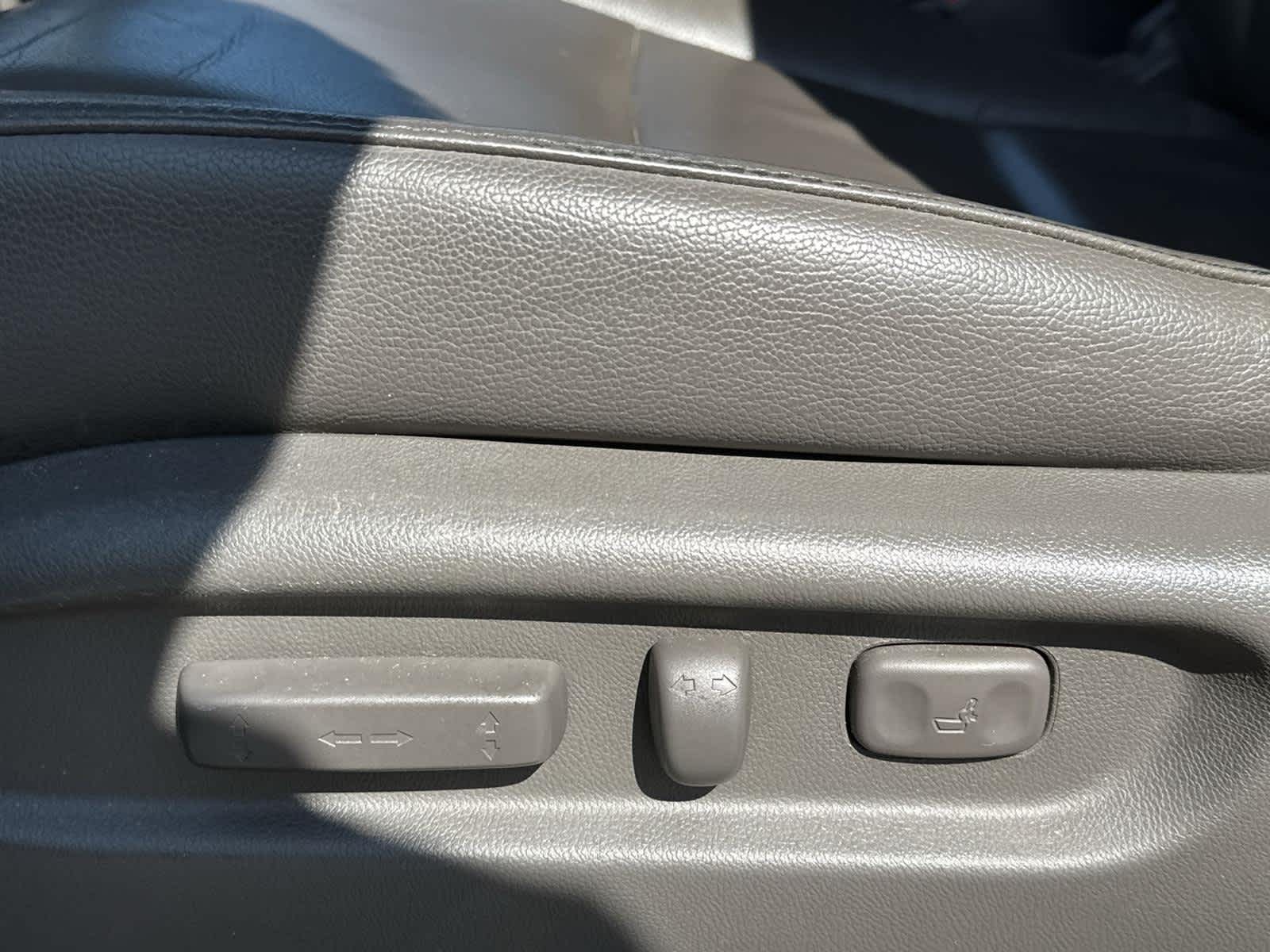 Thumbnail: 2012 Honda Odyssey - 14