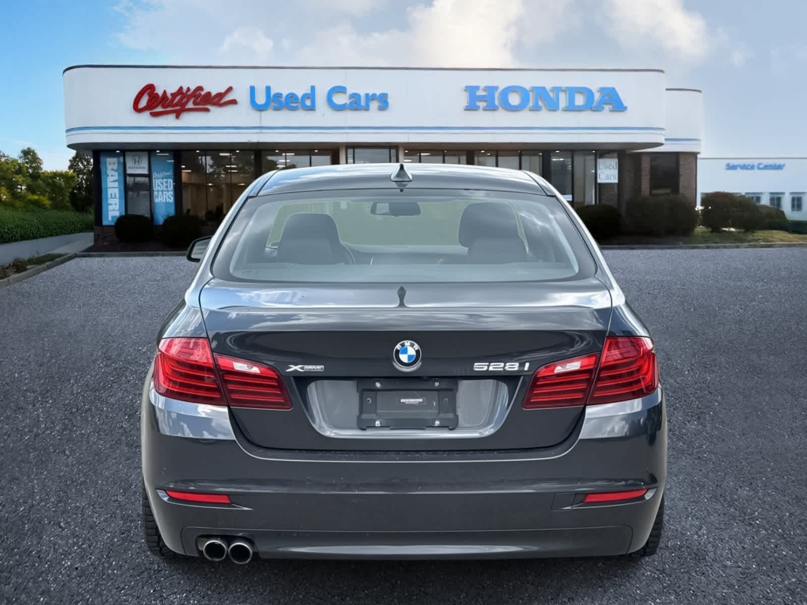 Thumbnail: 2016 BMW 5 Series - 4