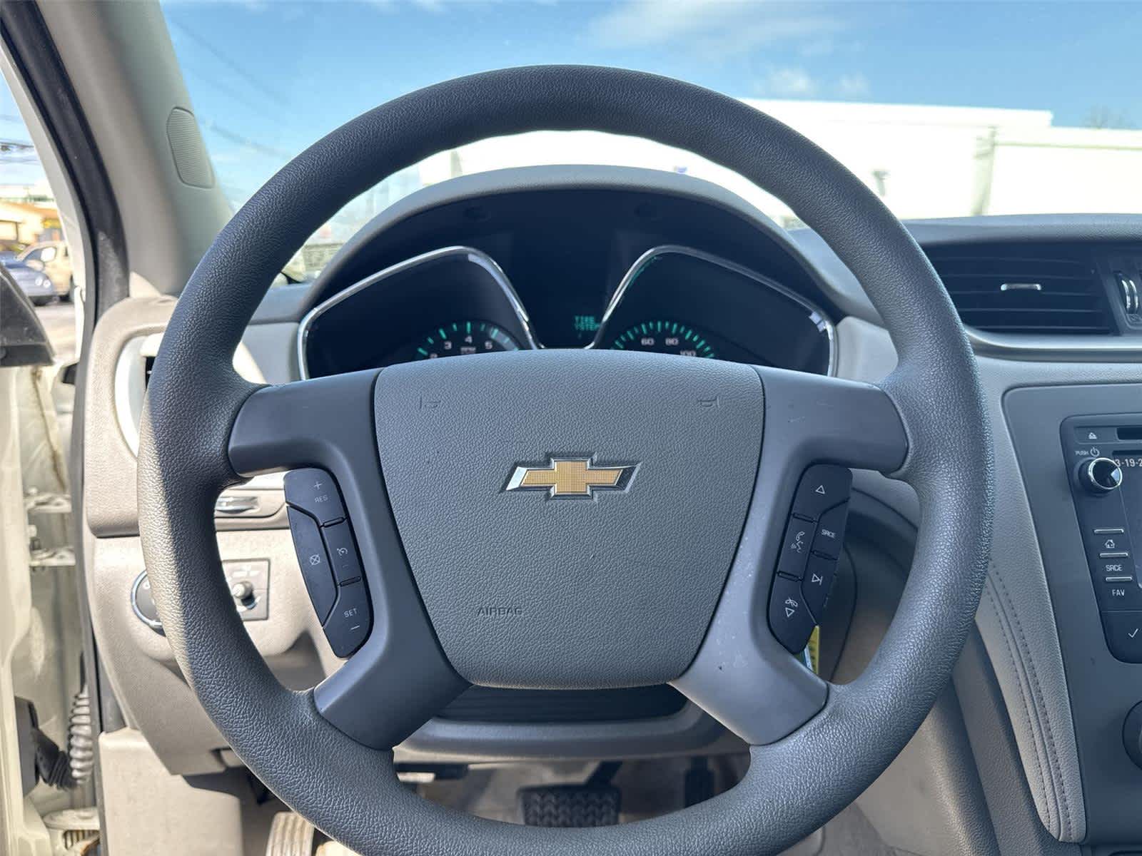 Thumbnail: 2014 Chevrolet Traverse - 19