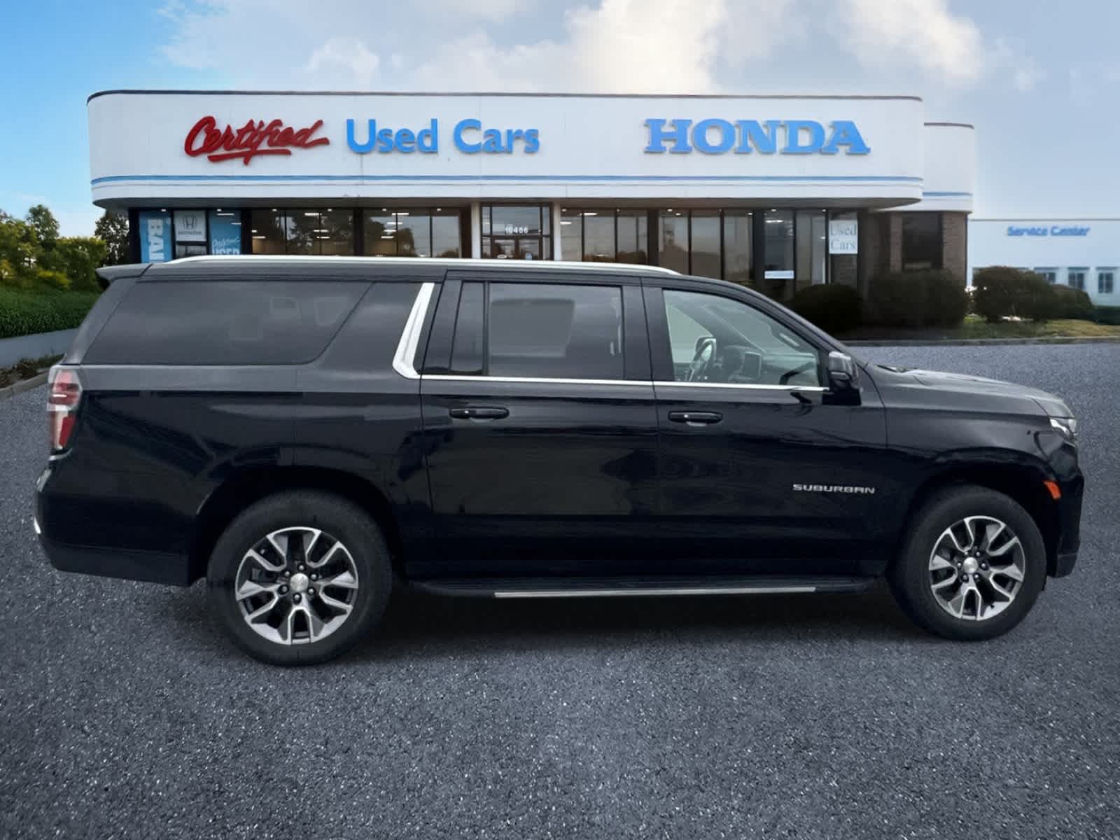 Thumbnail: 2023 Chevrolet Suburban - 6