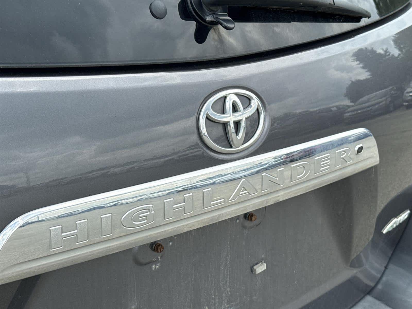 Thumbnail: 2012 Toyota Highlander - 11