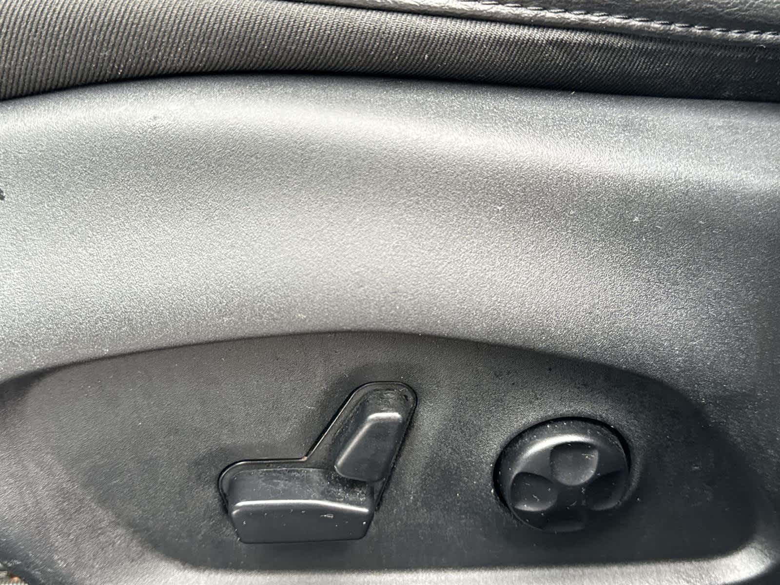 Thumbnail: 2018 Jeep Compass - 14