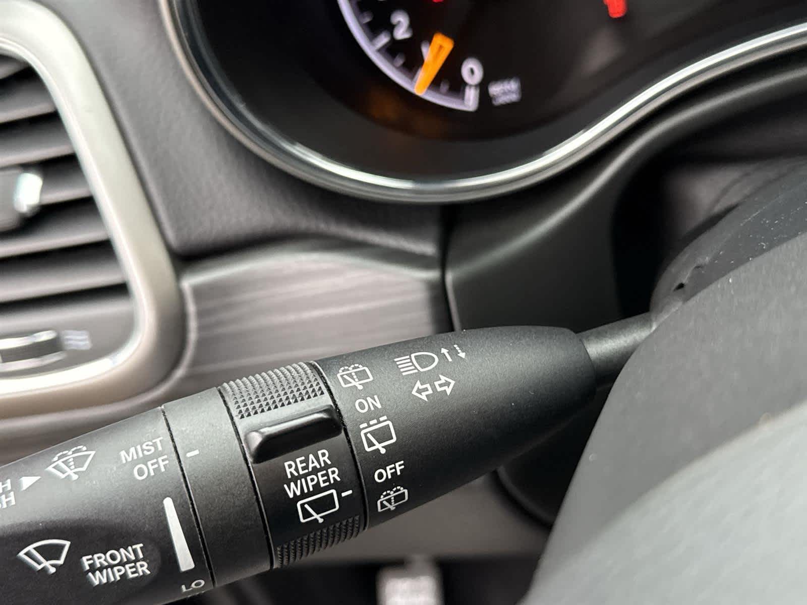 Thumbnail: 2020 Jeep Grand Cherokee - 23